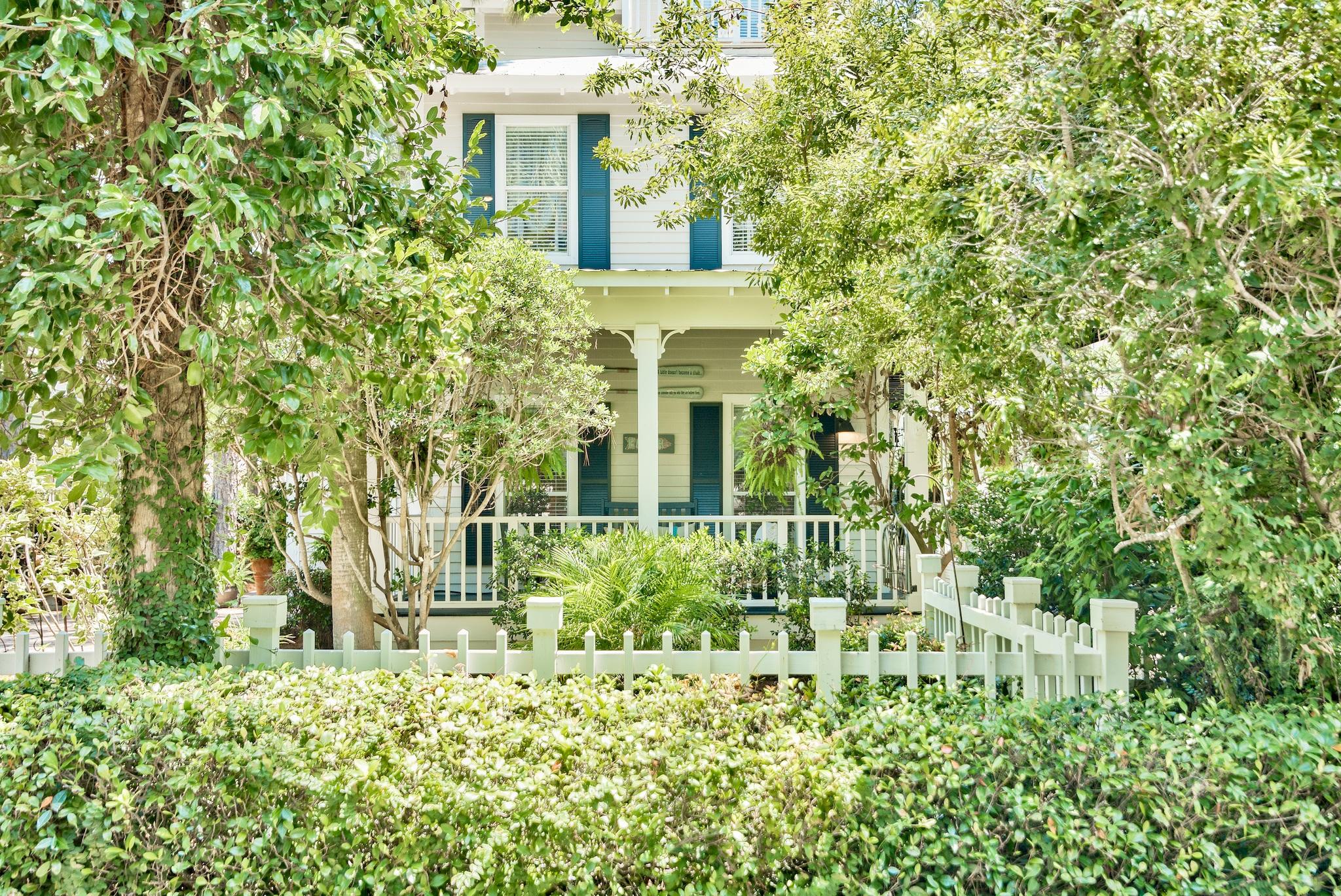 CALYPSO POINTE - Residential