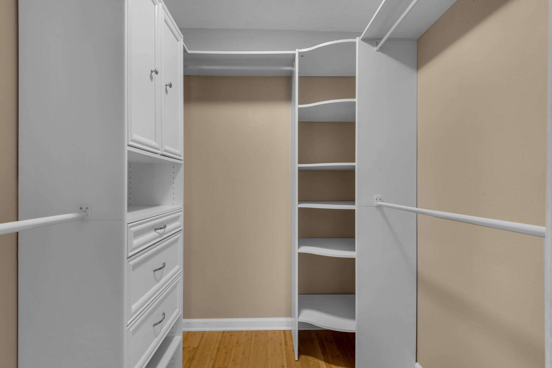 EDGEWATER VILLAGE - Residential