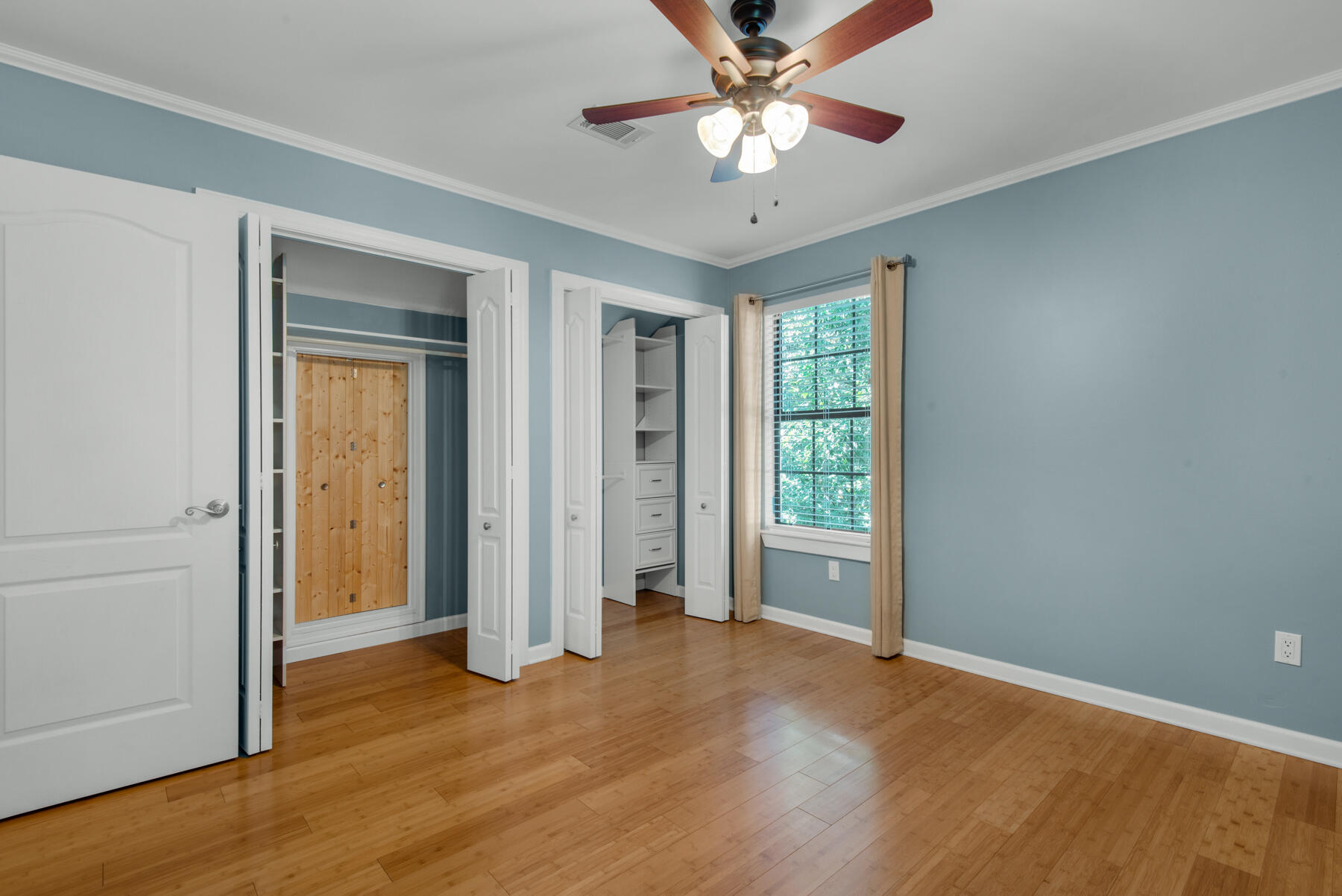 EDGEWATER VILLAGE - Residential