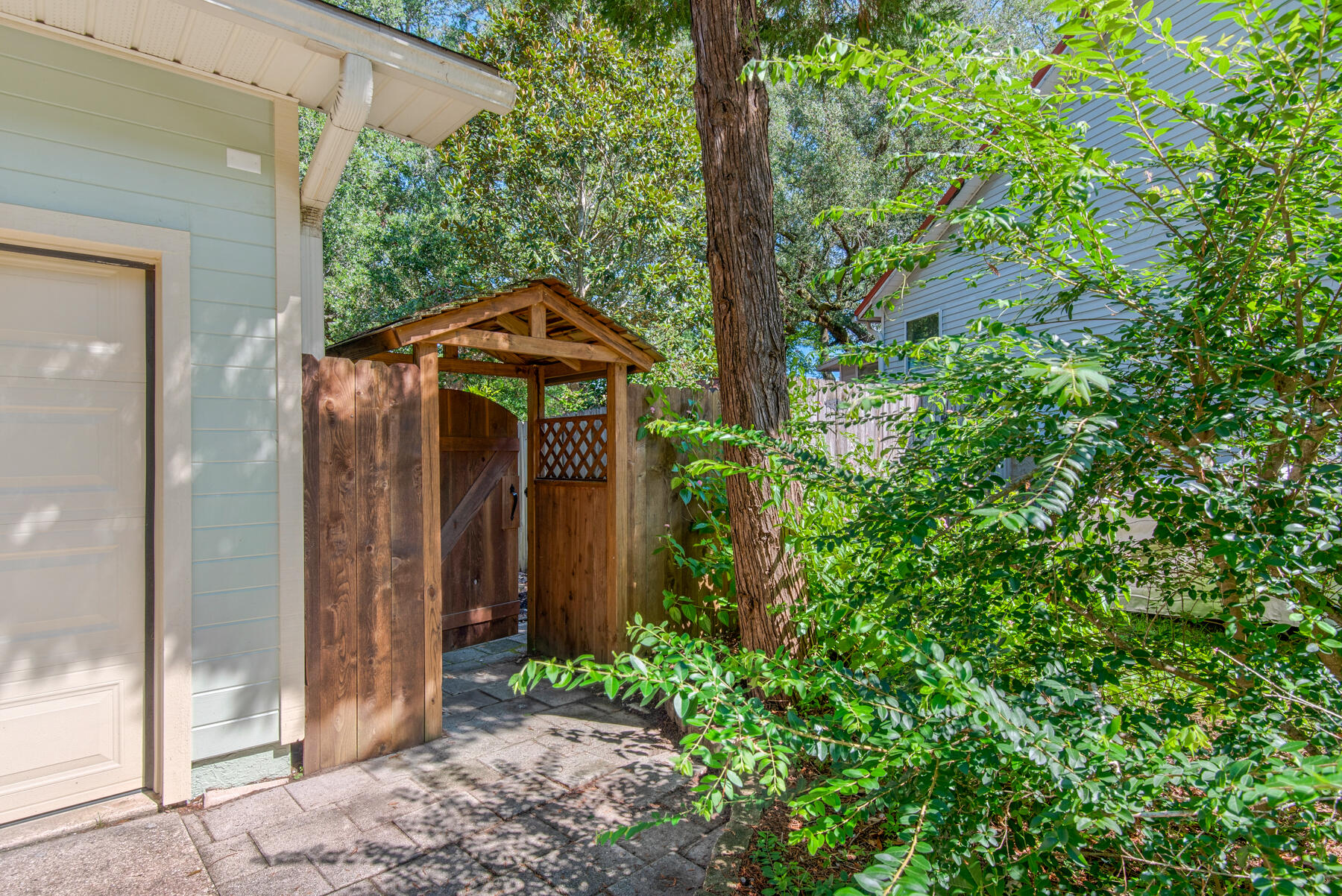 EDGEWATER VILLAGE - Residential