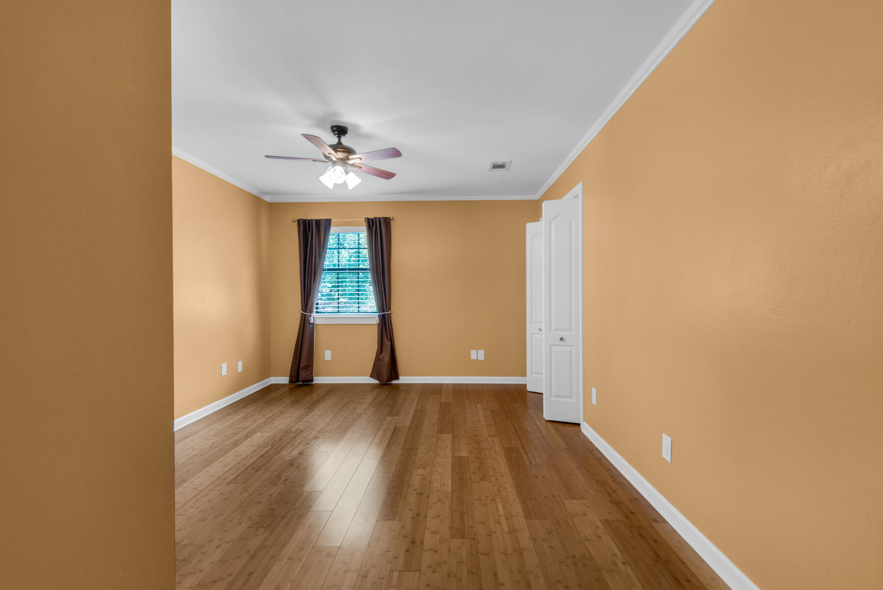 EDGEWATER VILLAGE - Residential