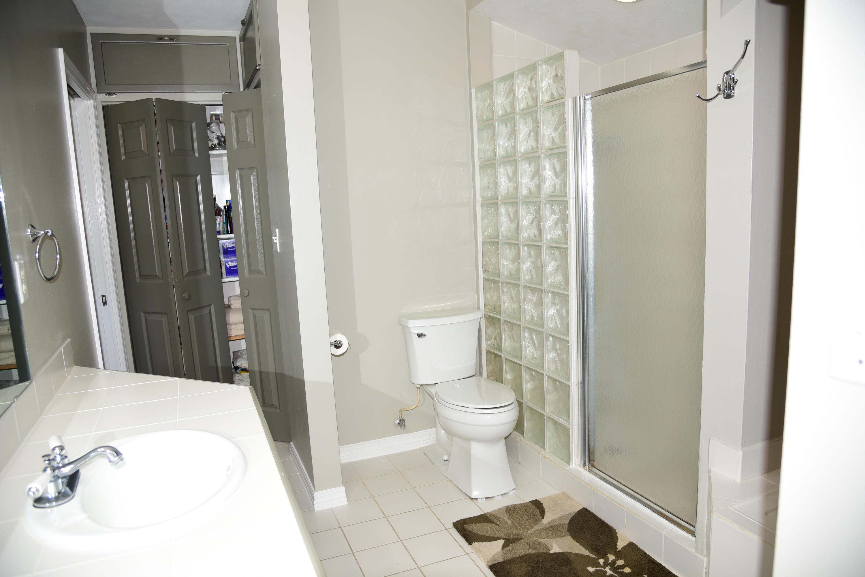 PAGE PLACE - Residential