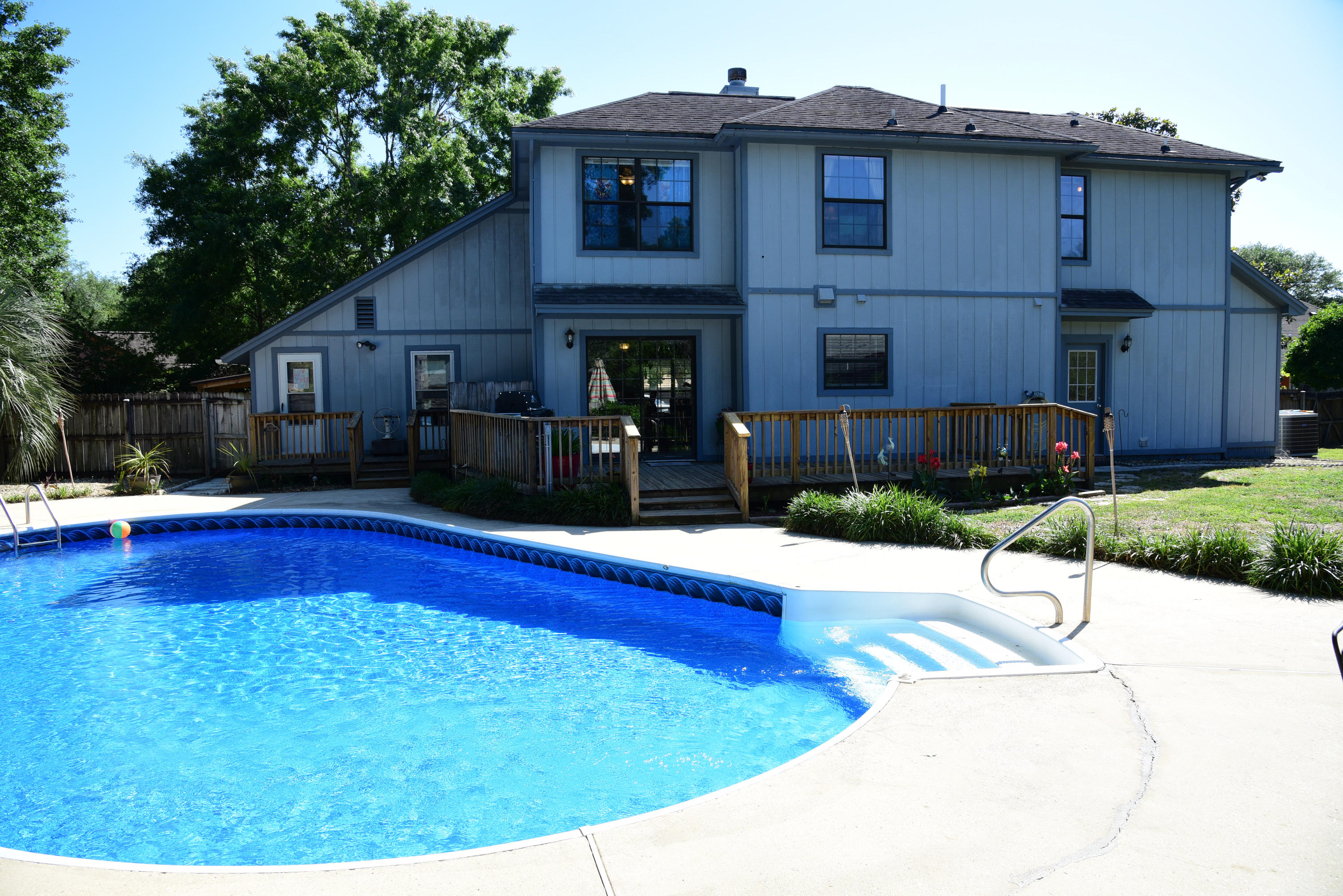 PAGE PLACE - Residential