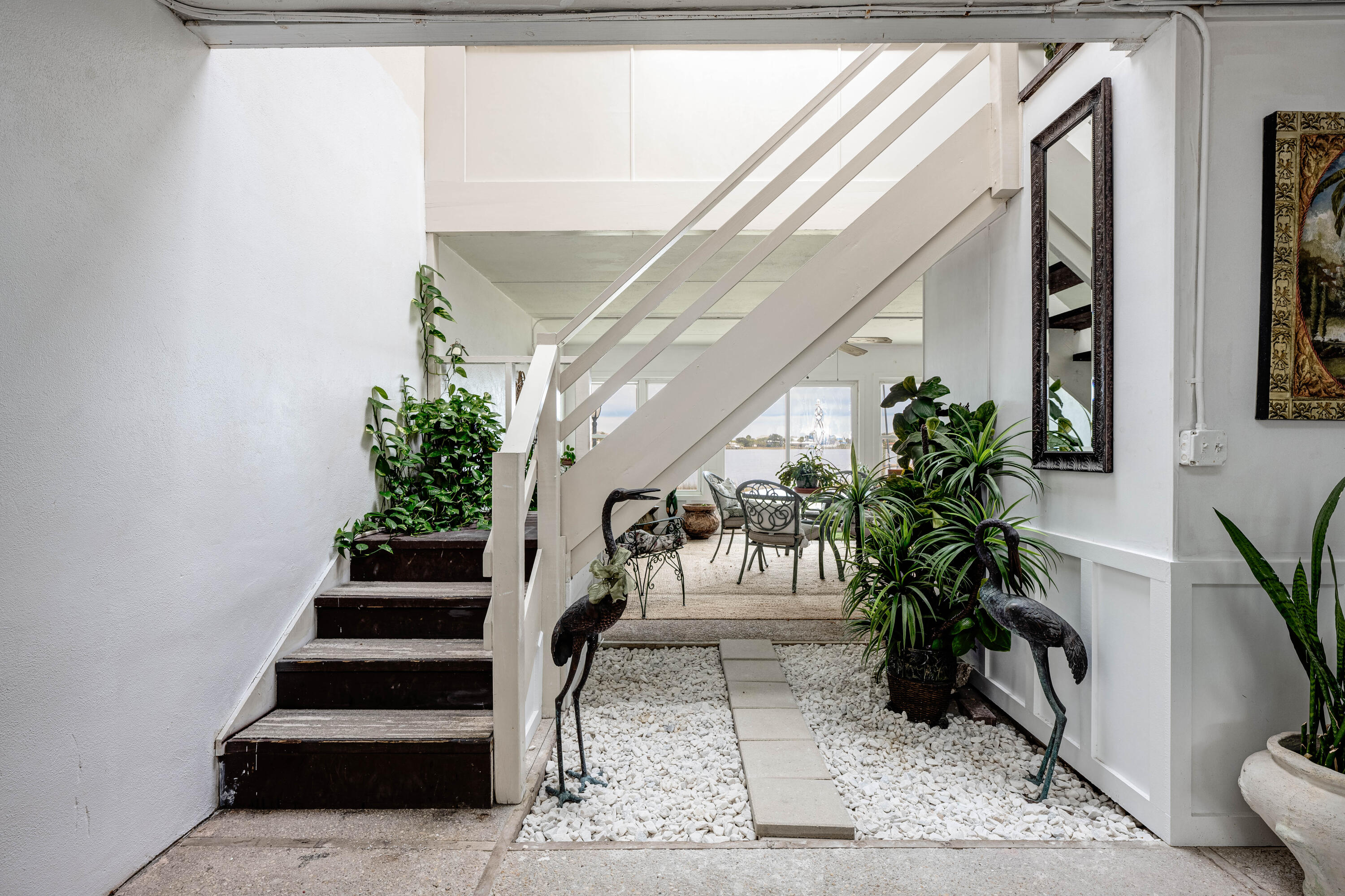 TREEHOUSE - Residential