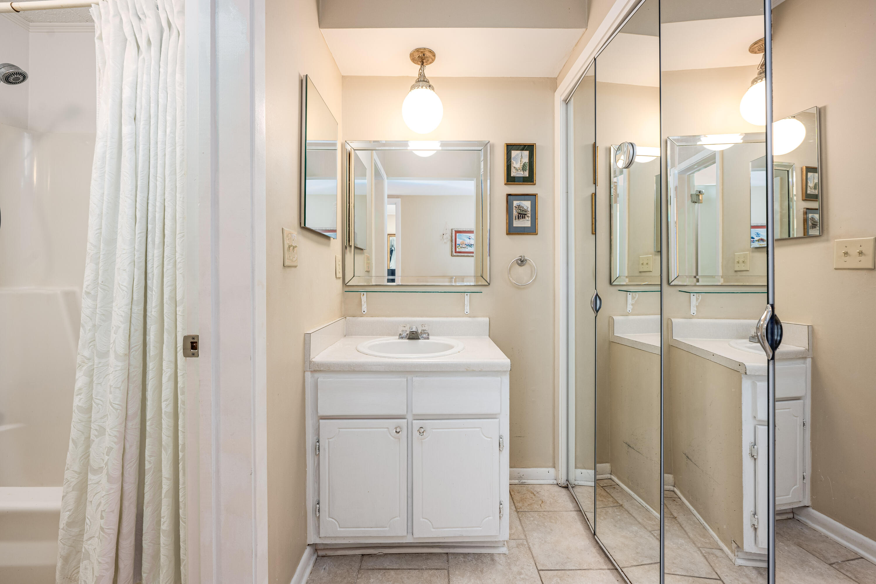 TREEHOUSE - Residential