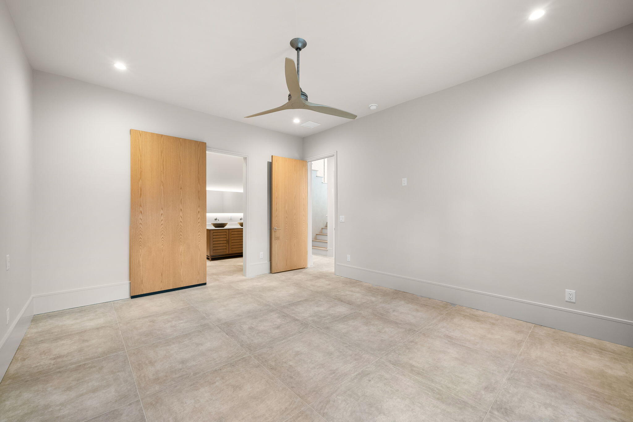 VILLAGE OF WHITE CLIFFS THE - Residential