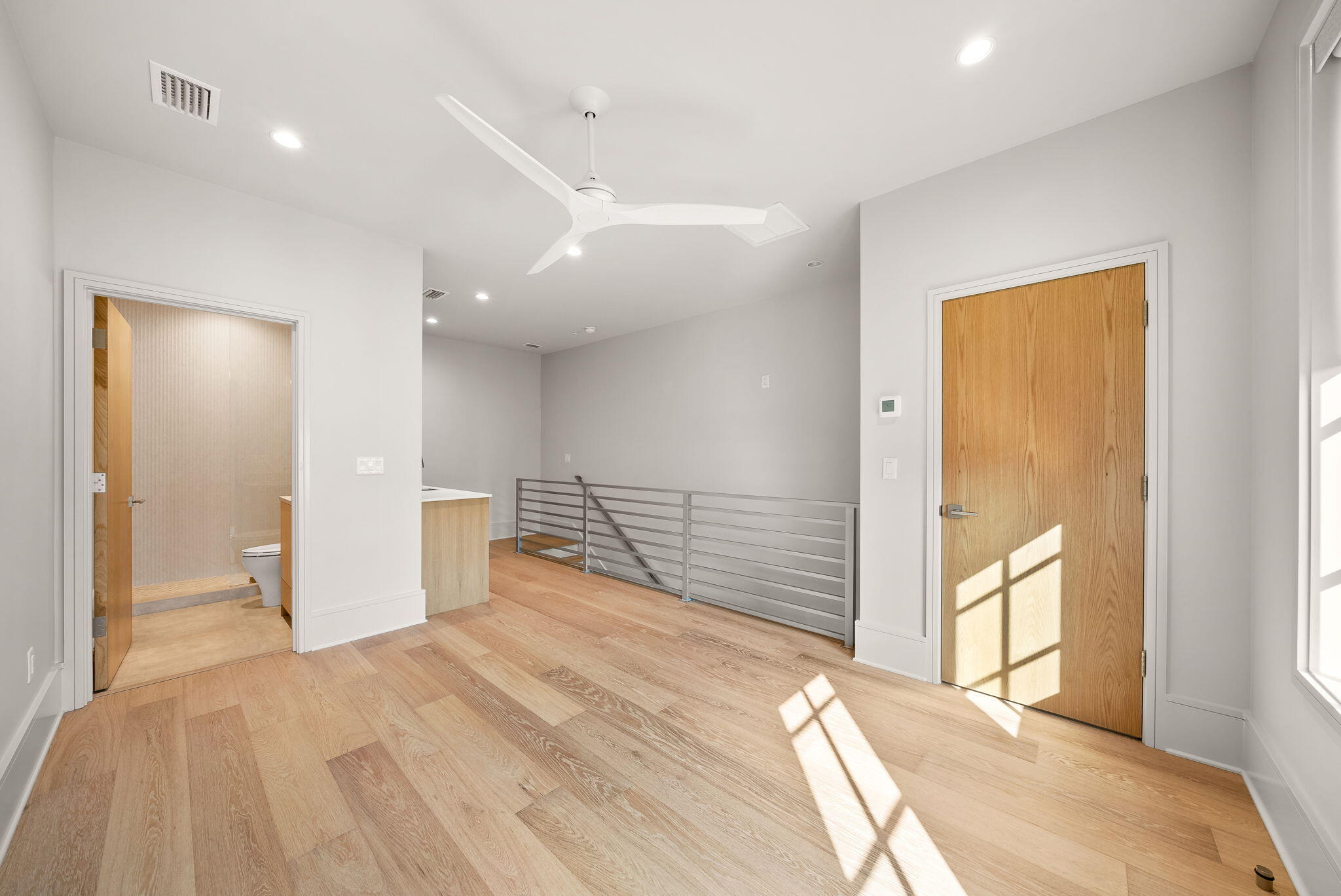 VILLAGE OF WHITE CLIFFS THE - Residential