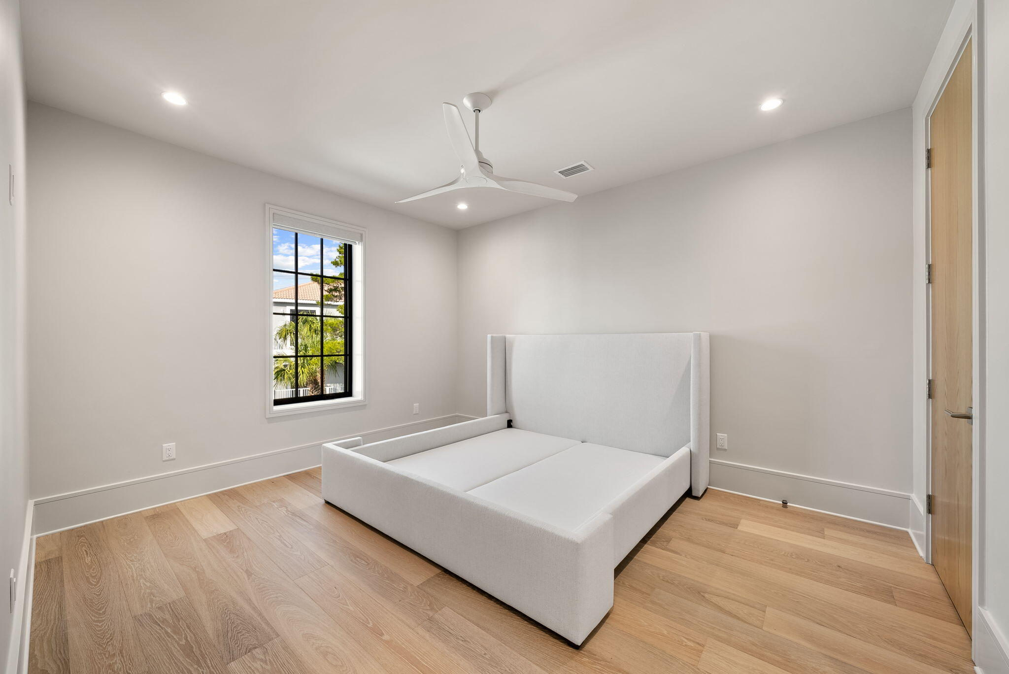 VILLAGE OF WHITE CLIFFS THE - Residential