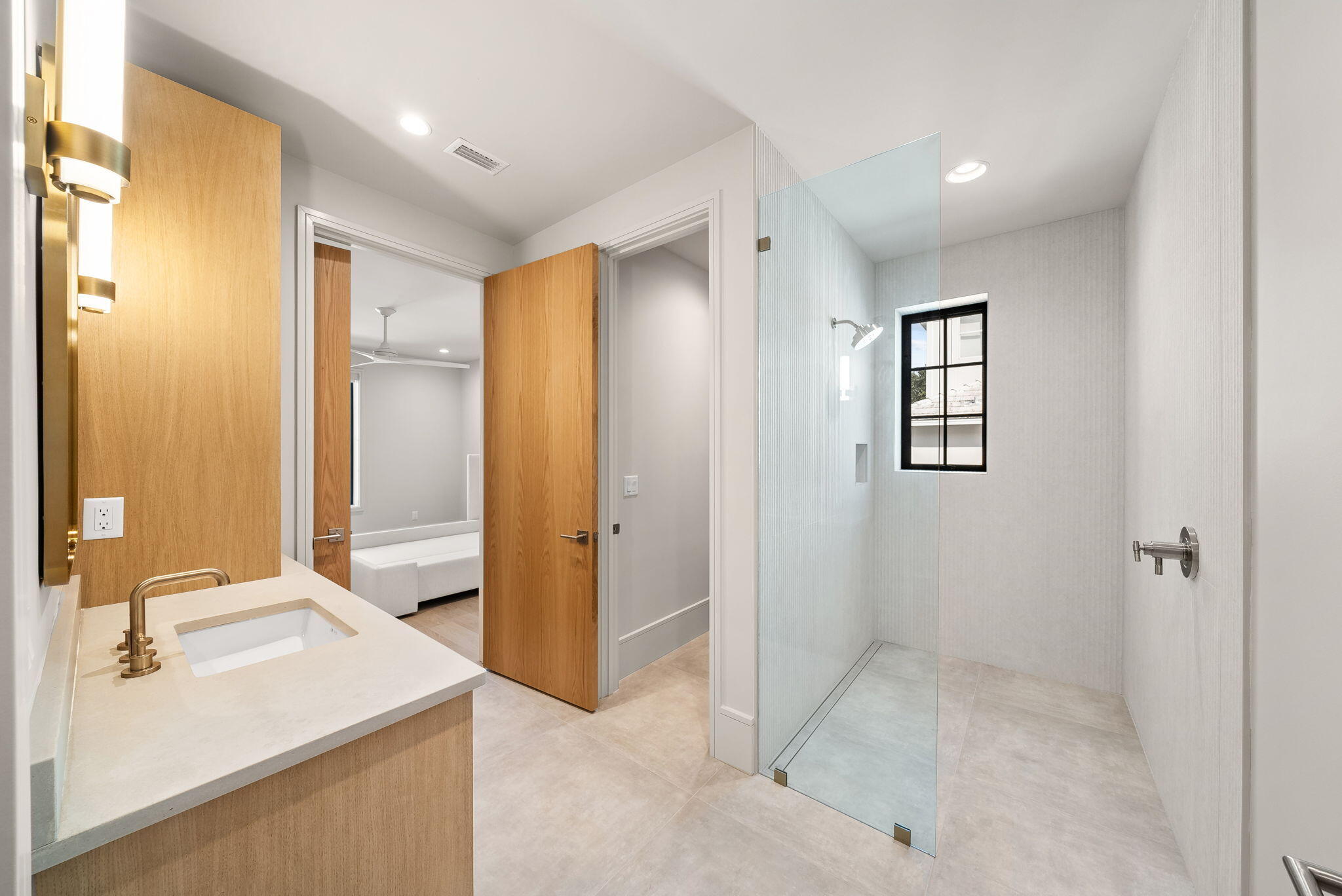 VILLAGE OF WHITE CLIFFS THE - Residential