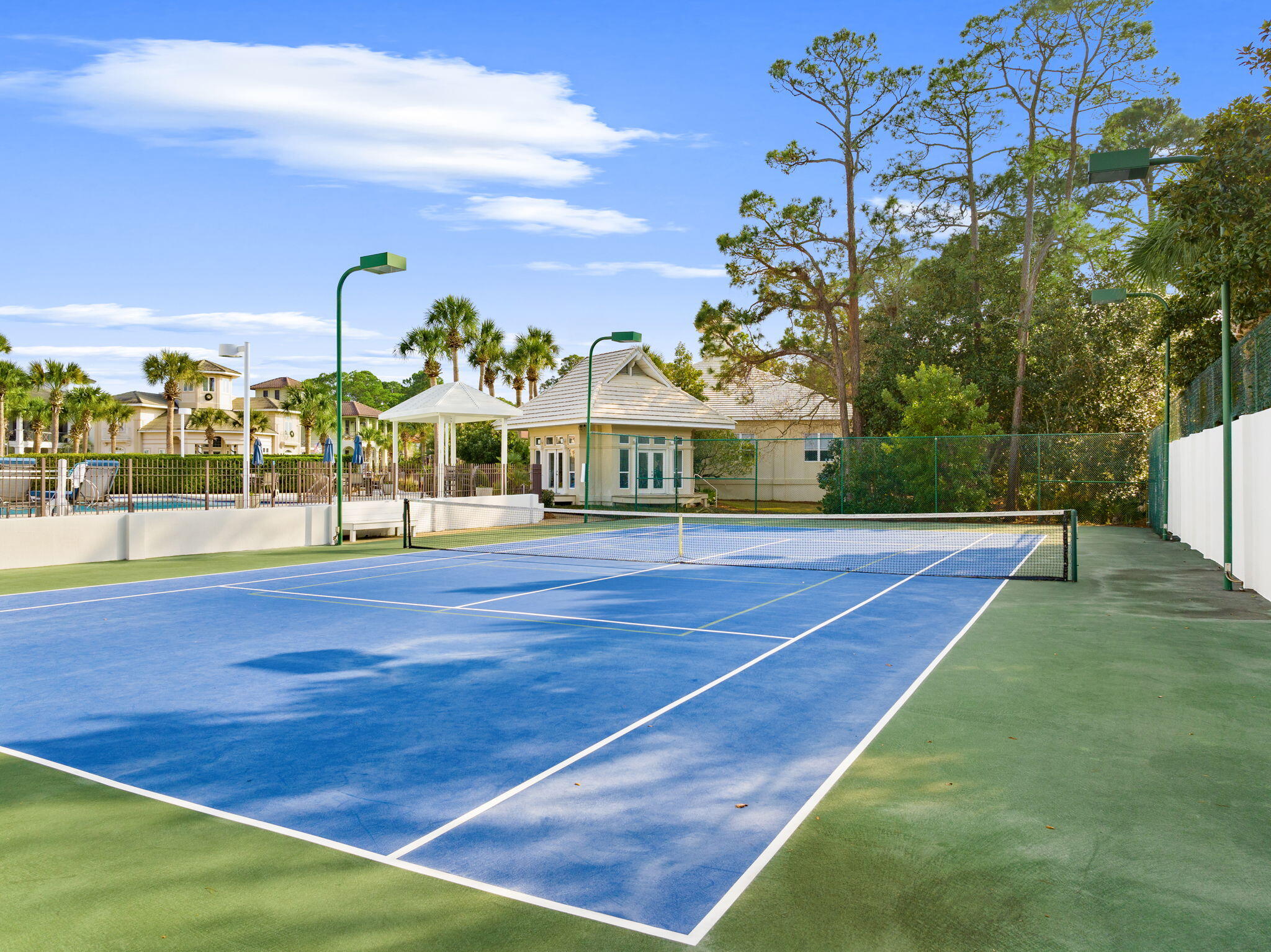 VILLAGE OF WHITE CLIFFS THE - Residential