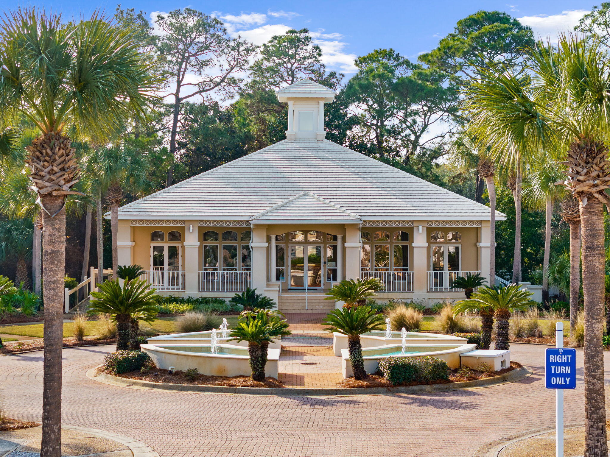 VILLAGE OF WHITE CLIFFS THE - Residential