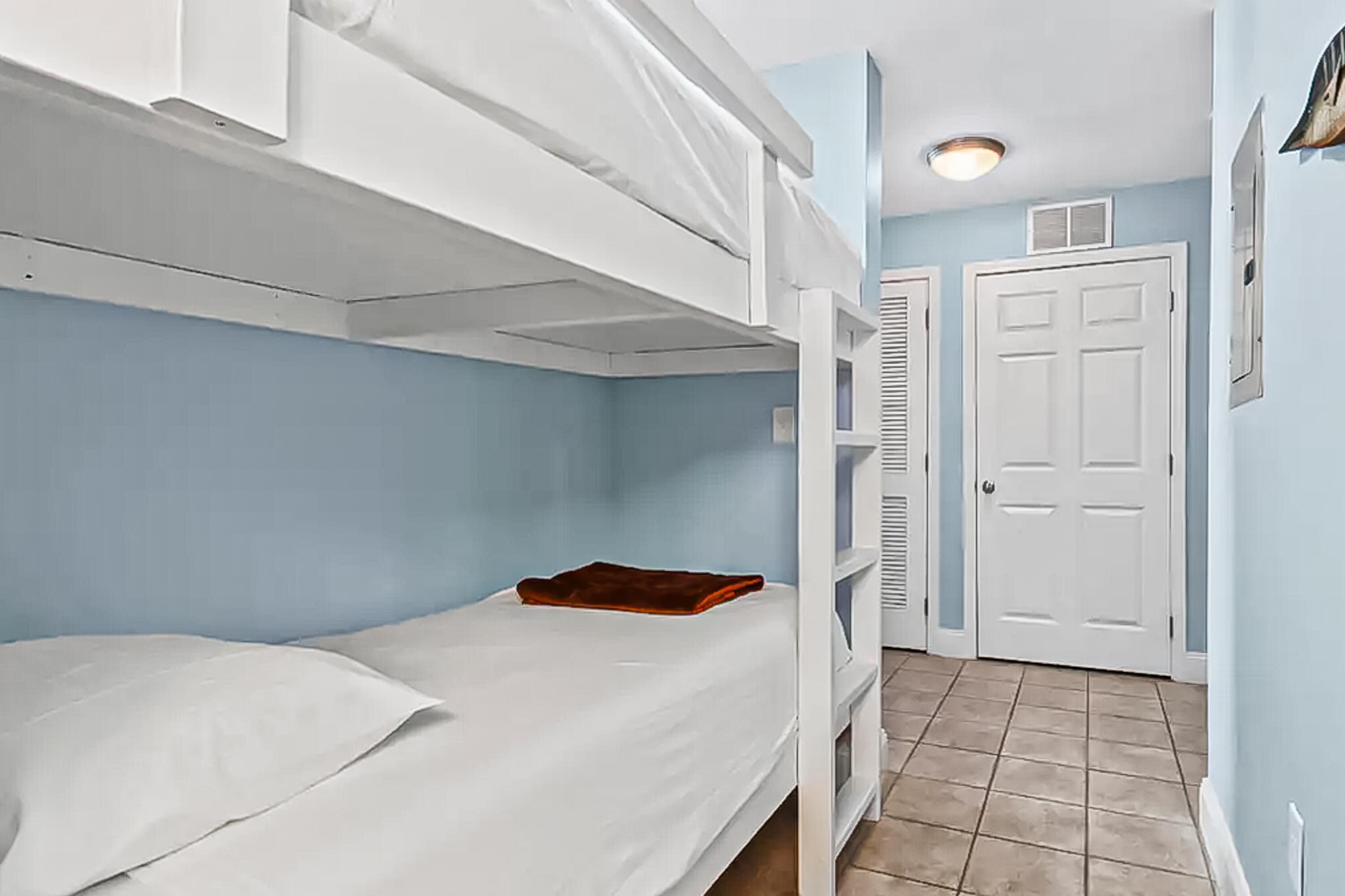 Laketown Wharf - Residential