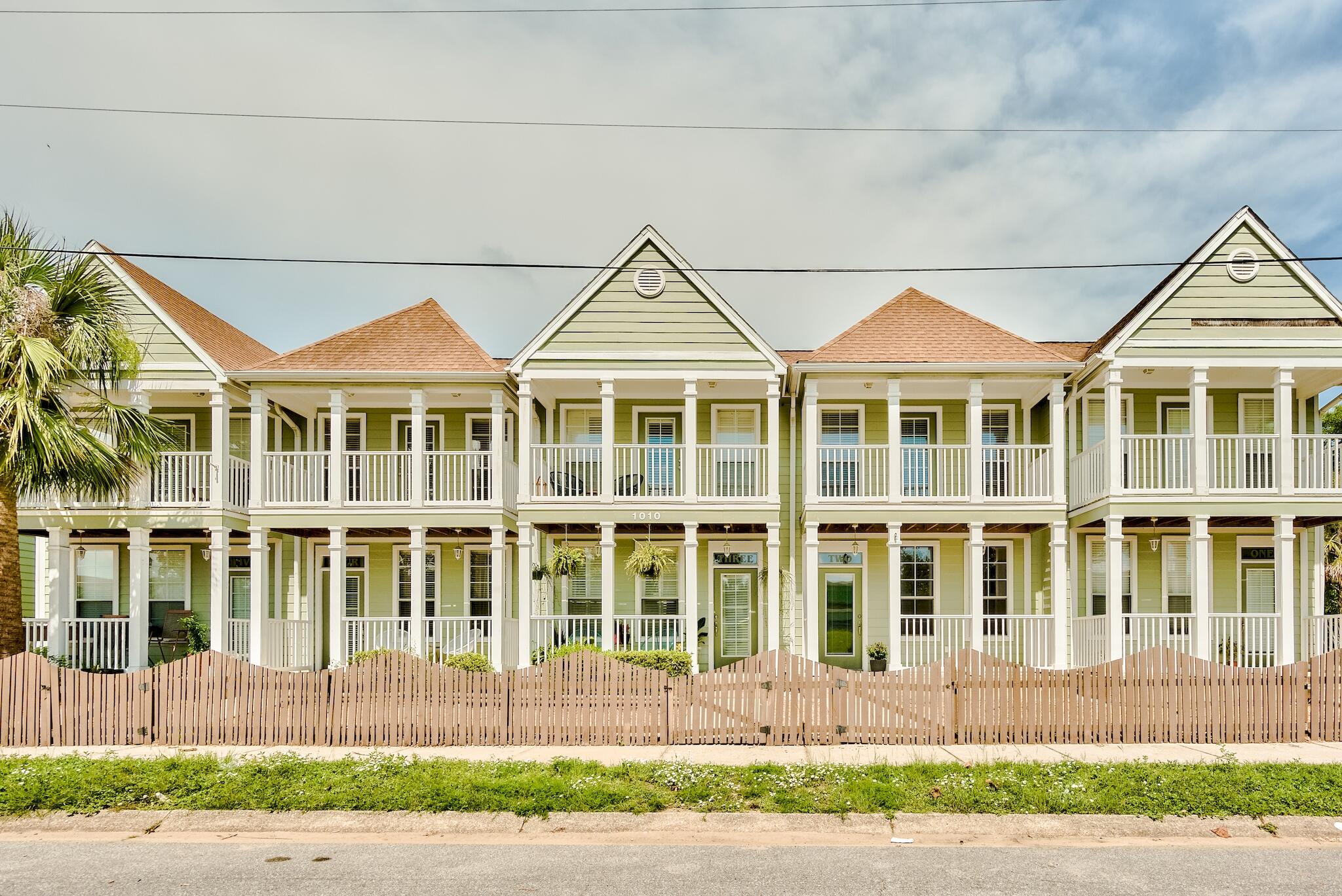 DESOTO SQUARE - Residential
