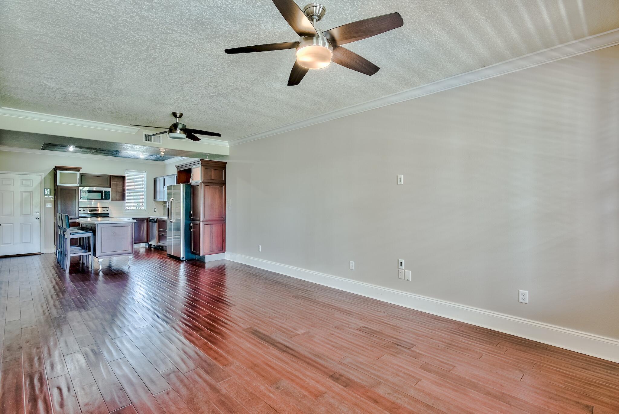 DESOTO SQUARE - Residential