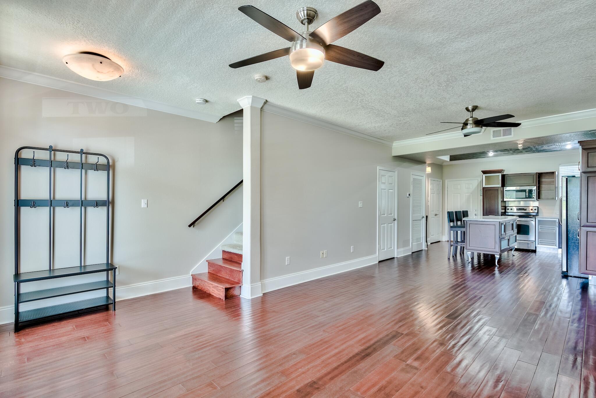 DESOTO SQUARE - Residential