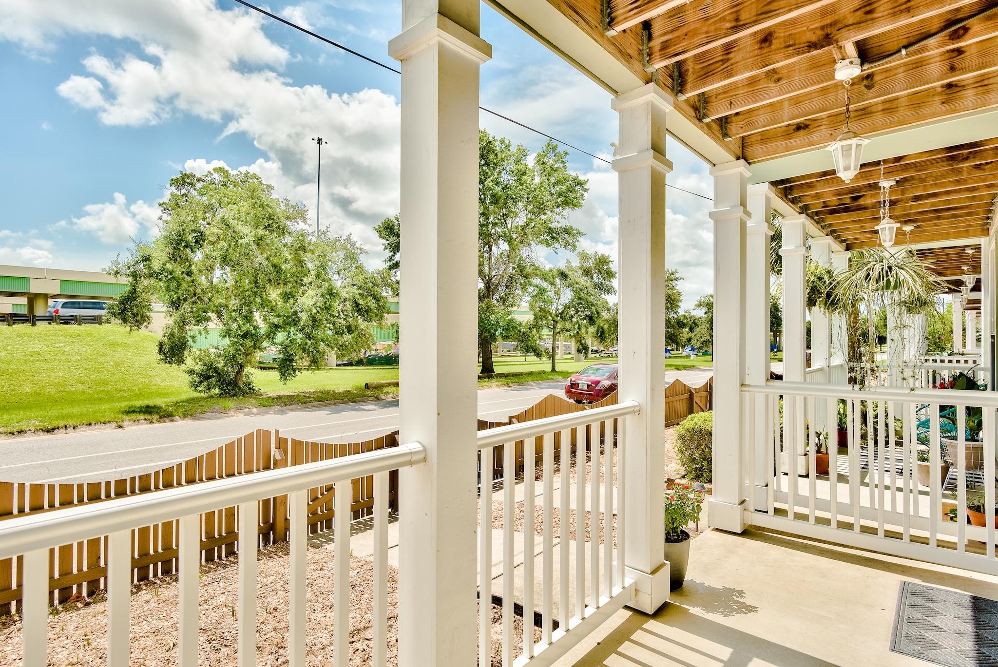 DESOTO SQUARE - Residential