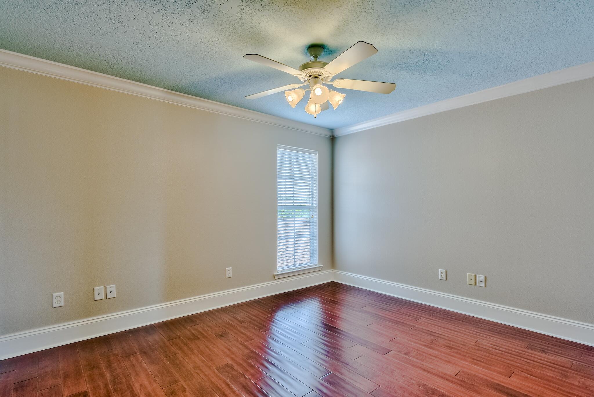 DESOTO SQUARE - Residential