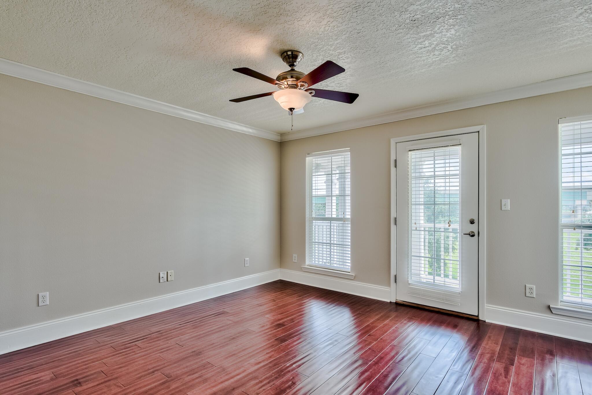 DESOTO SQUARE - Residential