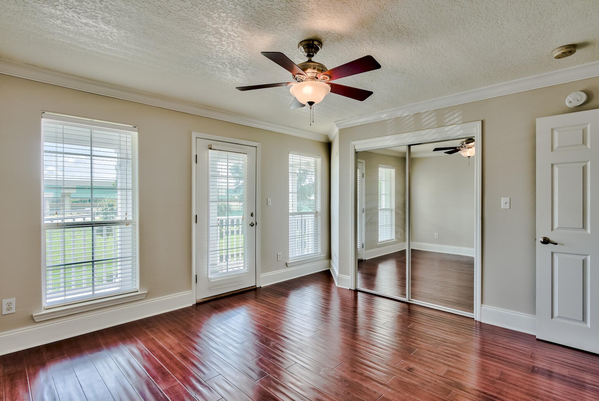 DESOTO SQUARE - Residential