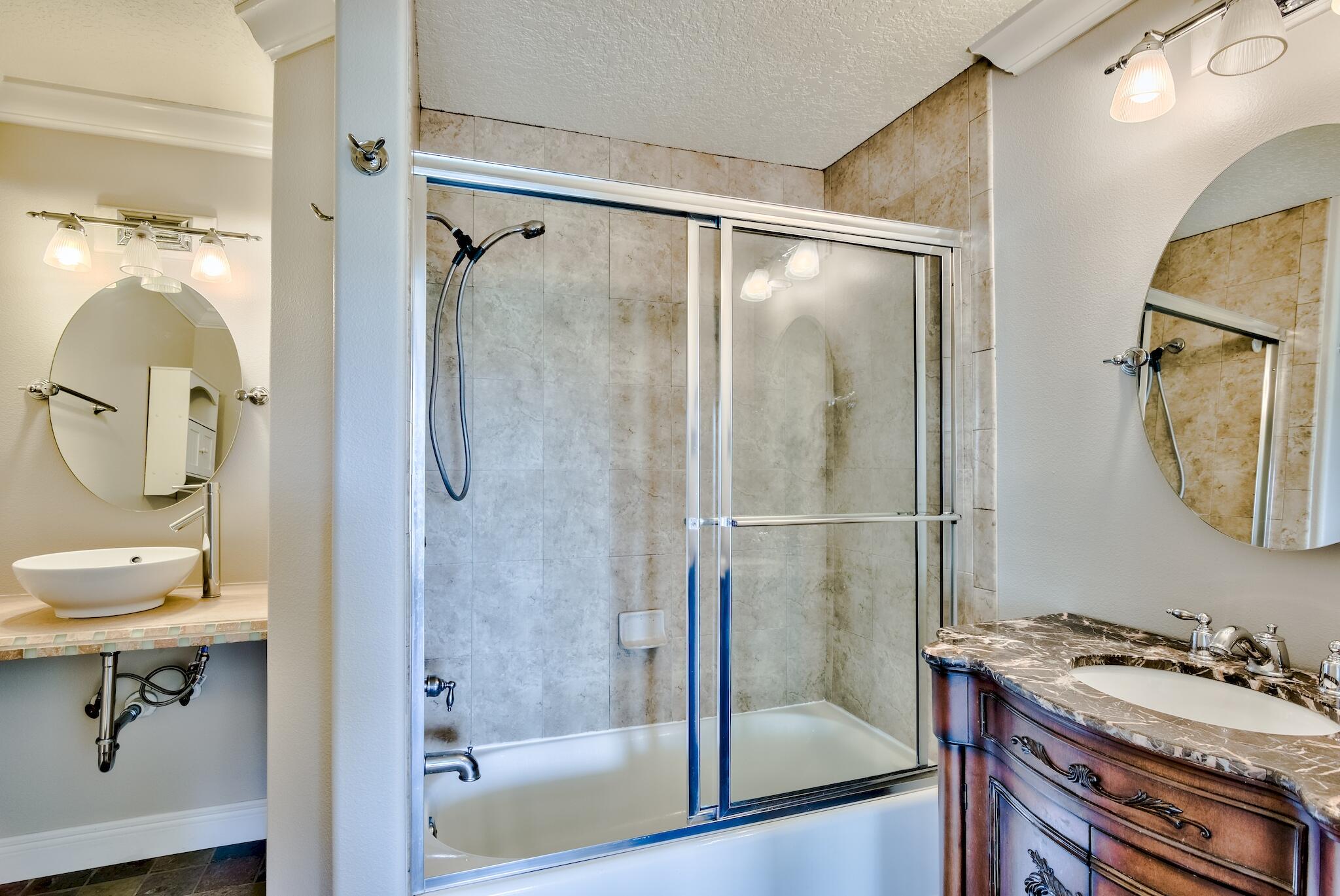 DESOTO SQUARE - Residential