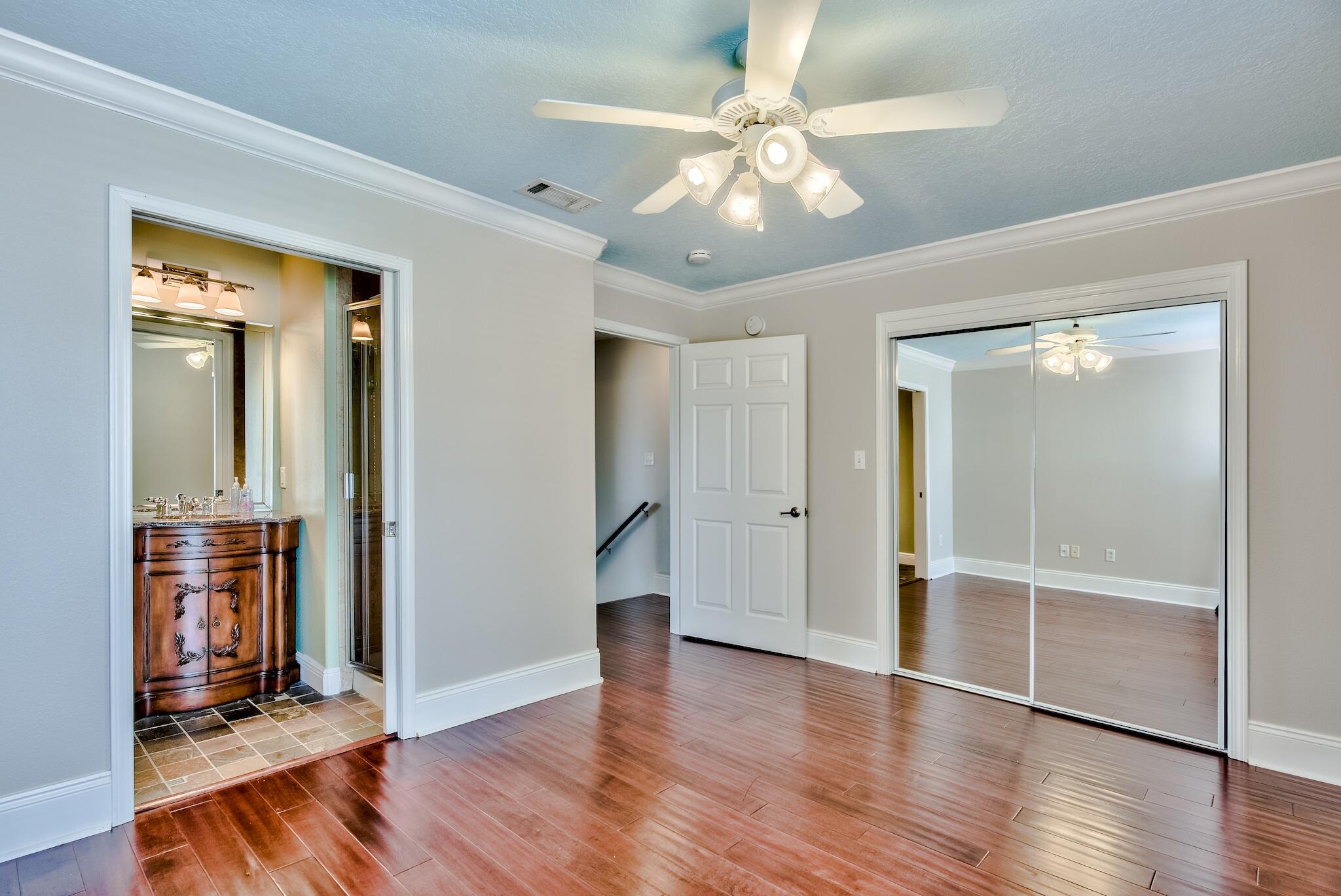 DESOTO SQUARE - Residential