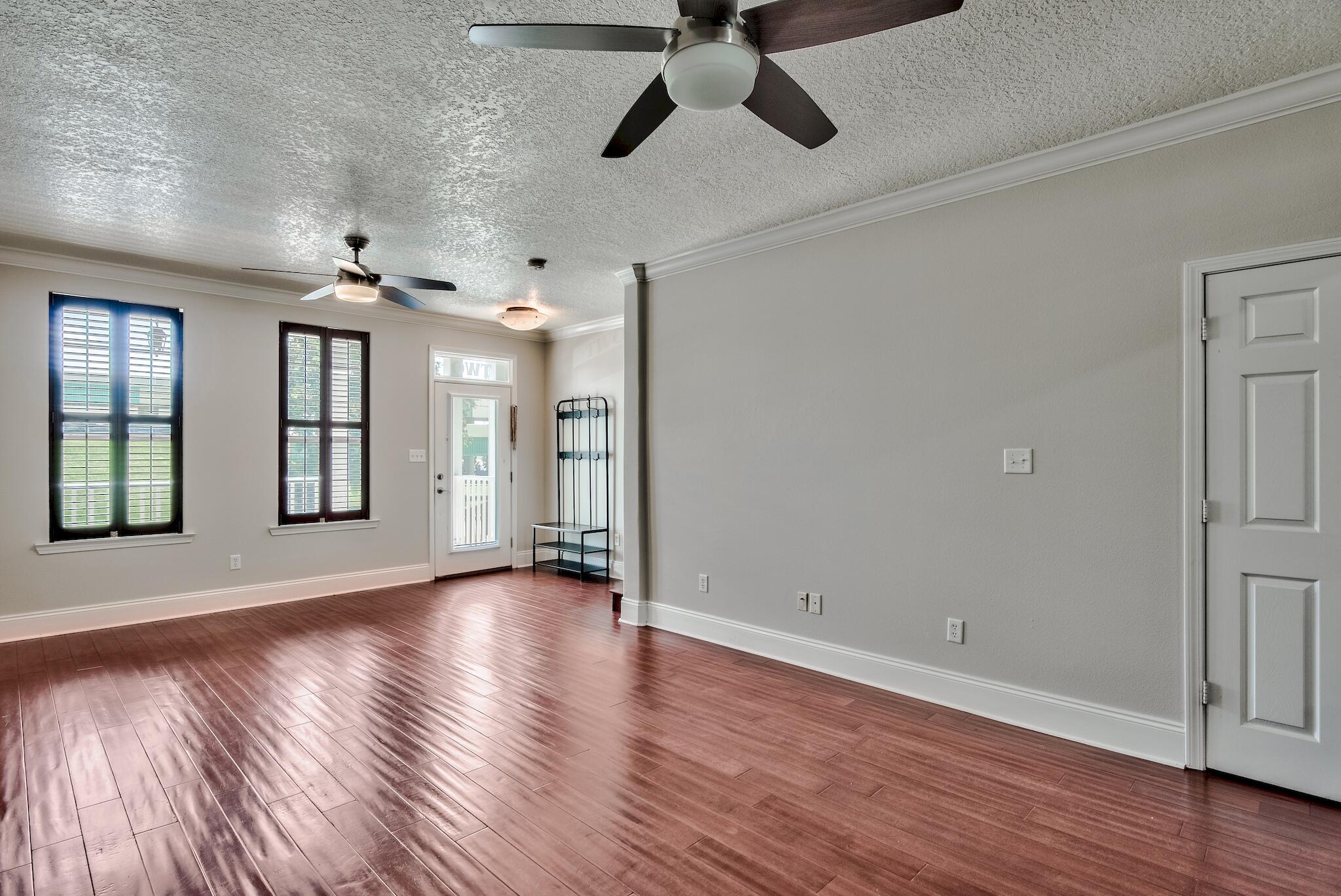 DESOTO SQUARE - Residential