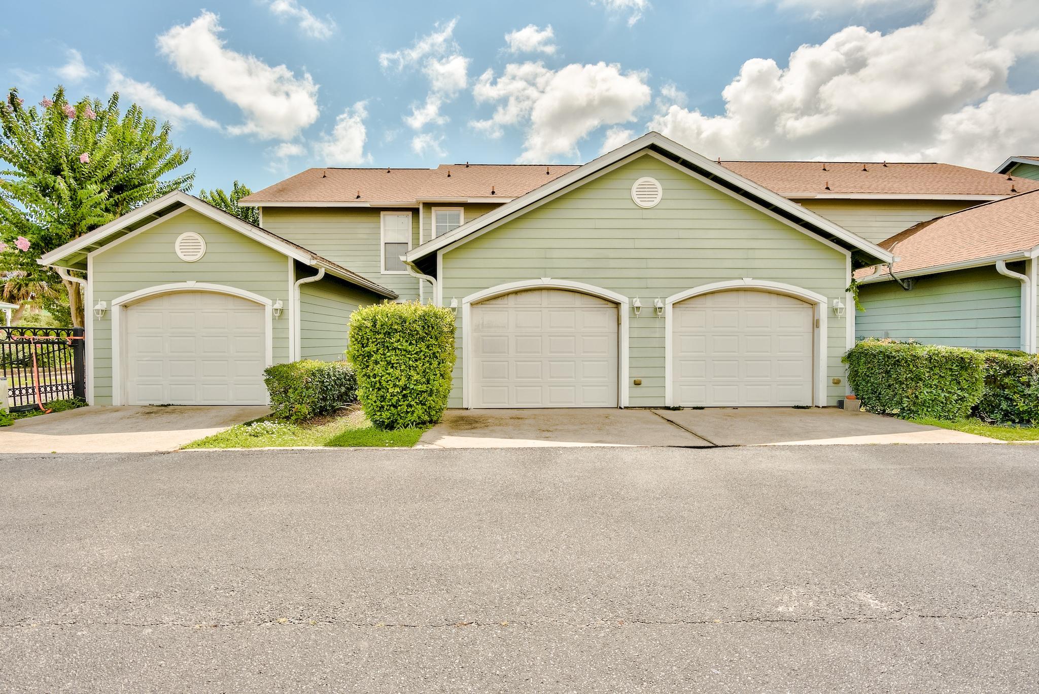 DESOTO SQUARE - Residential