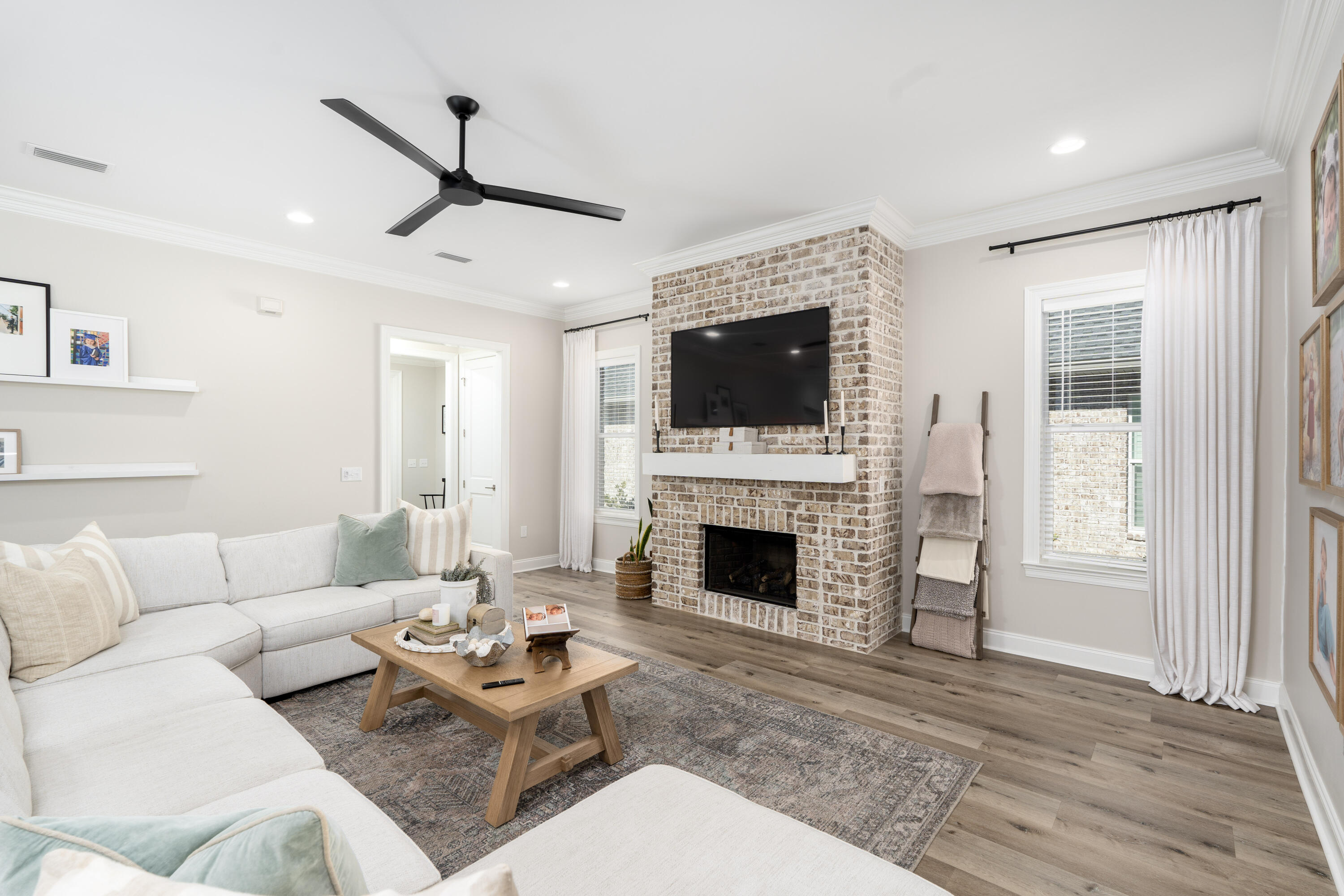 RAIDERS LANDING PH 1 - Residential