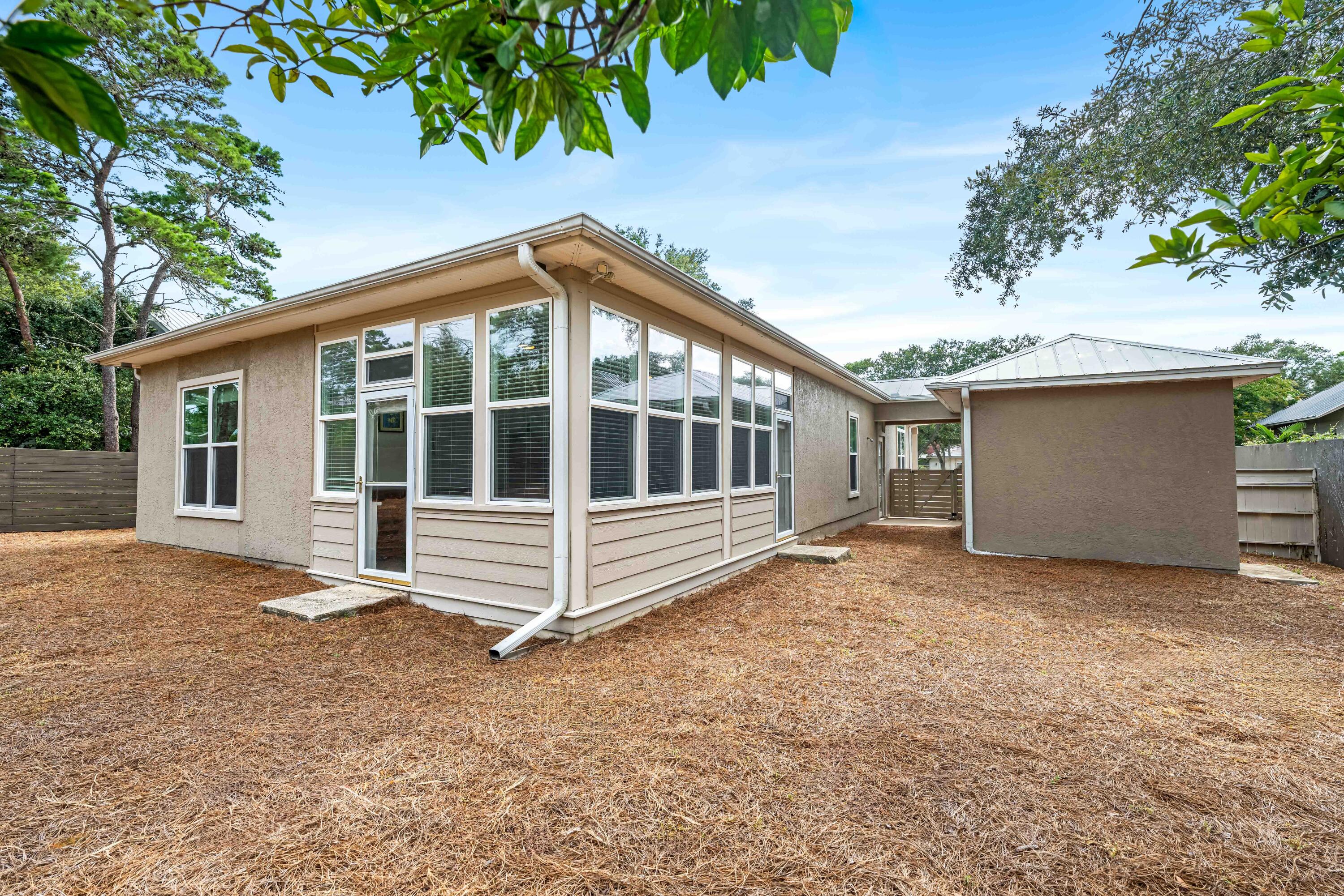 SEABREEZE EAST - Residential