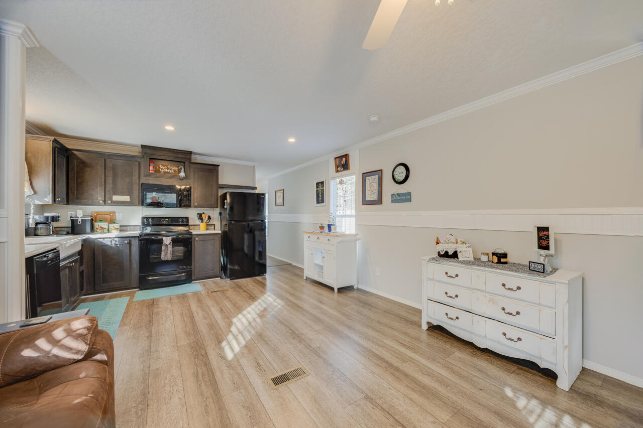 OAKWOOD HILLS UNIT 2 - Residential