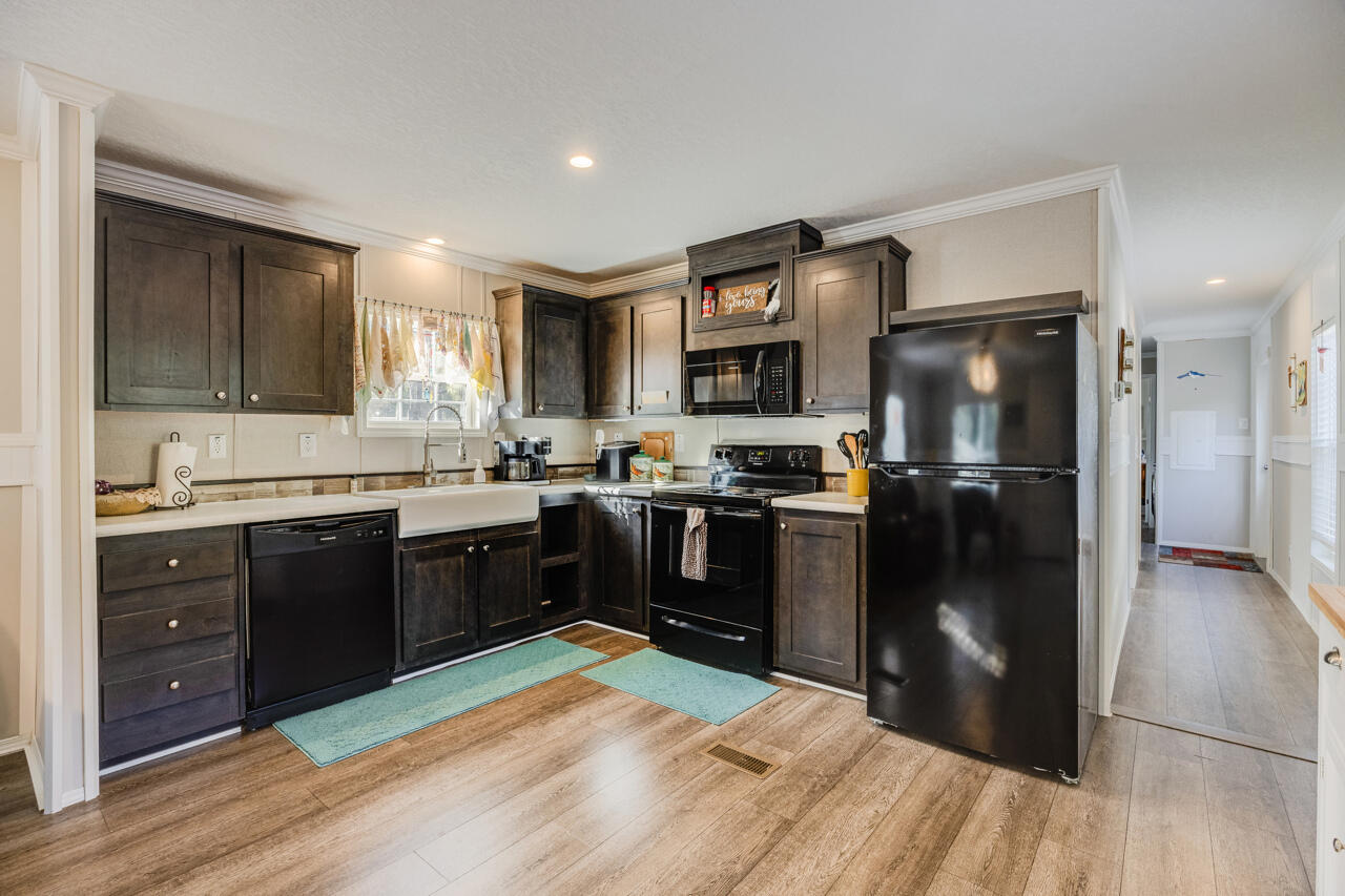 OAKWOOD HILLS UNIT 2 - Residential