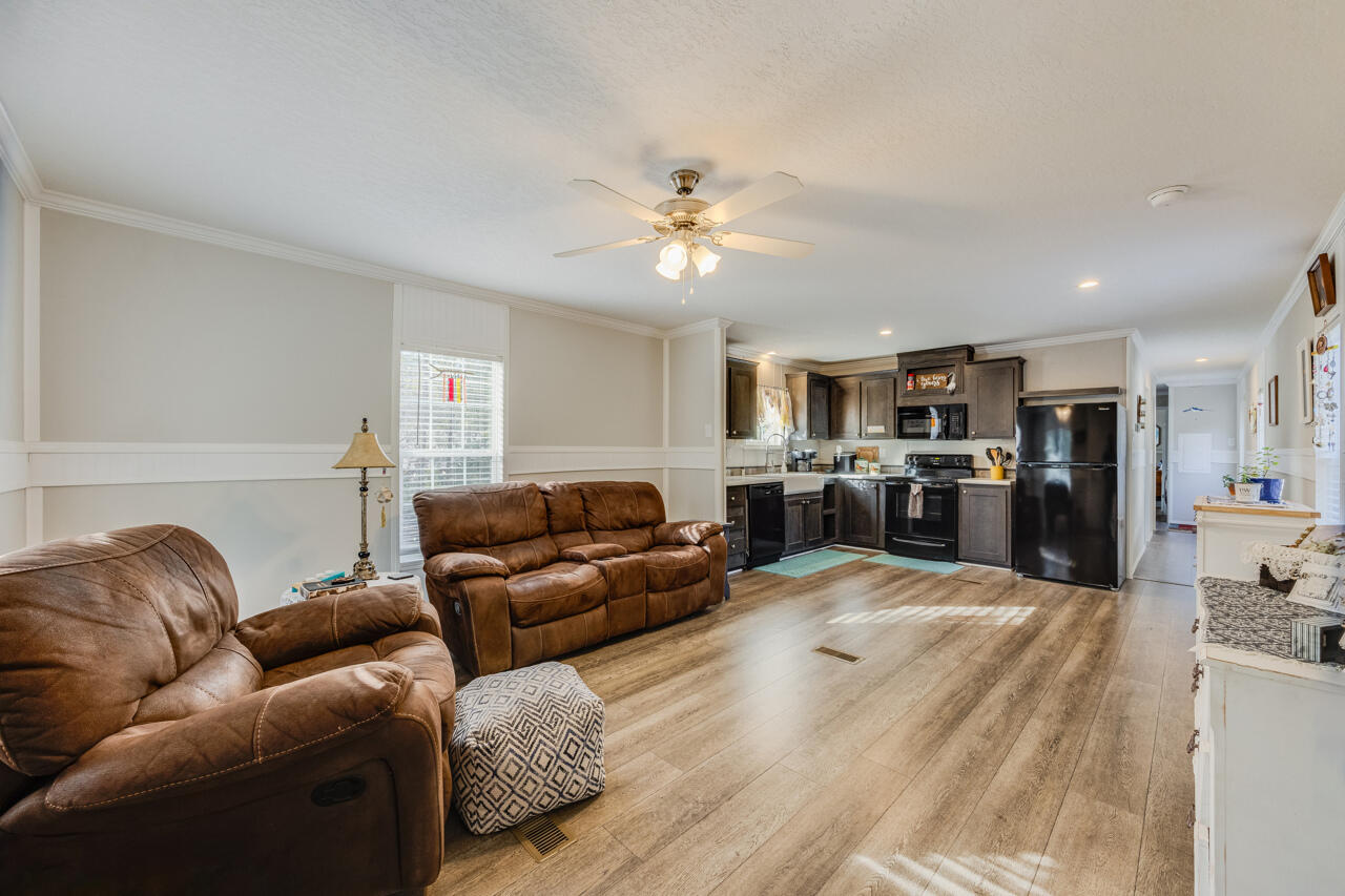 OAKWOOD HILLS UNIT 2 - Residential