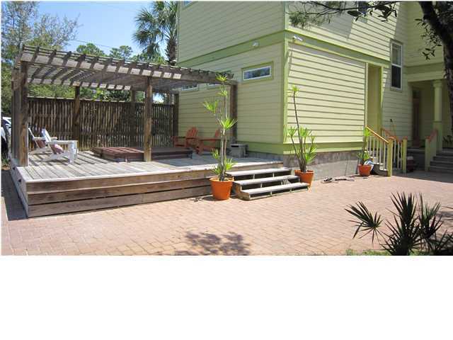 LAKEWOOD ESTATES - Residential