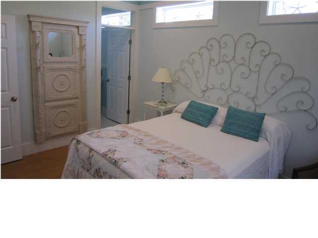 LAKEWOOD ESTATES - Residential