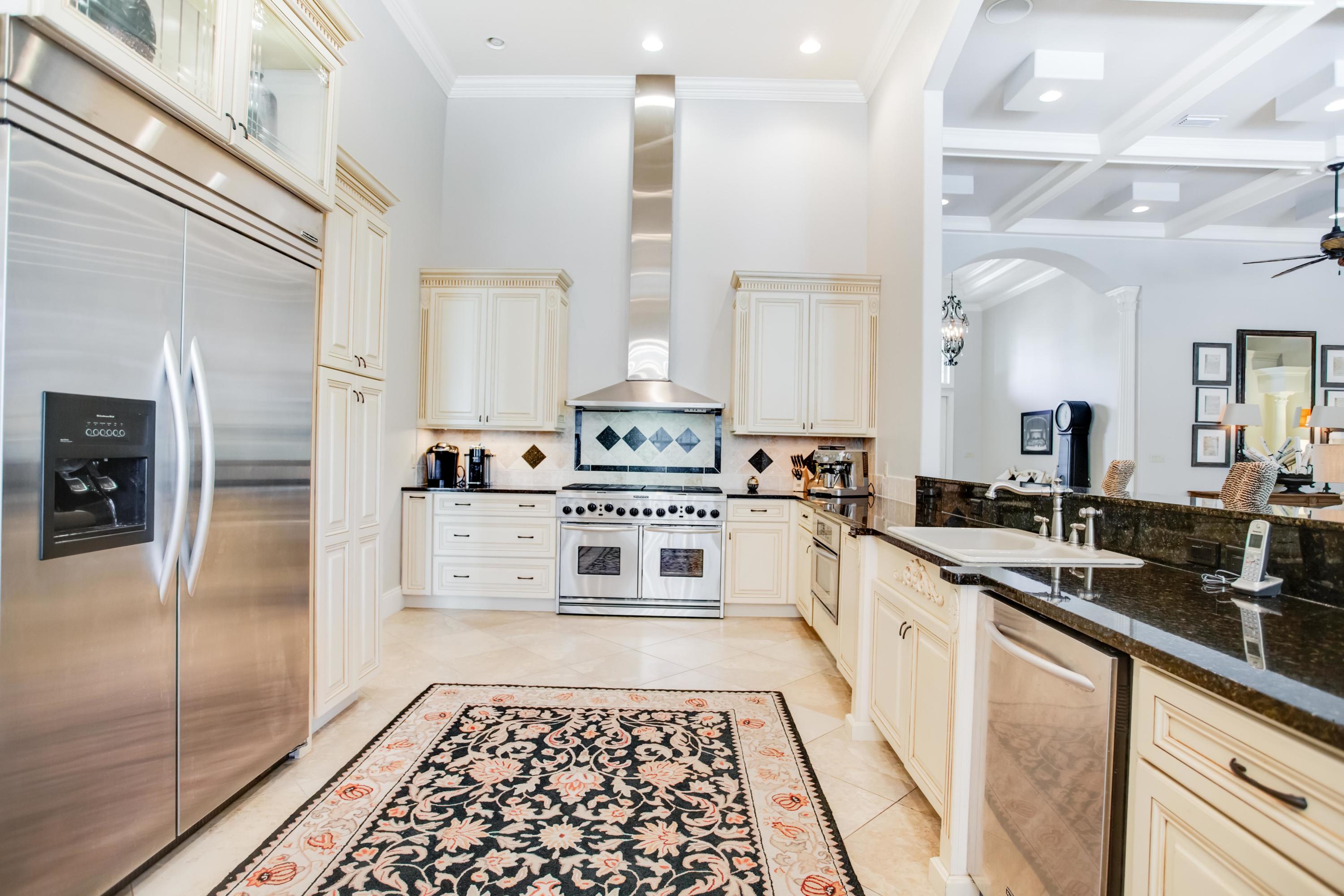 BURNT PINE EAST - Residential