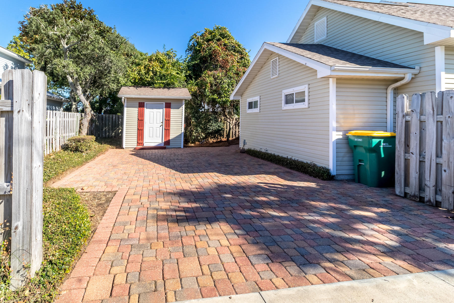 CRYSTAL BEACH - Residential