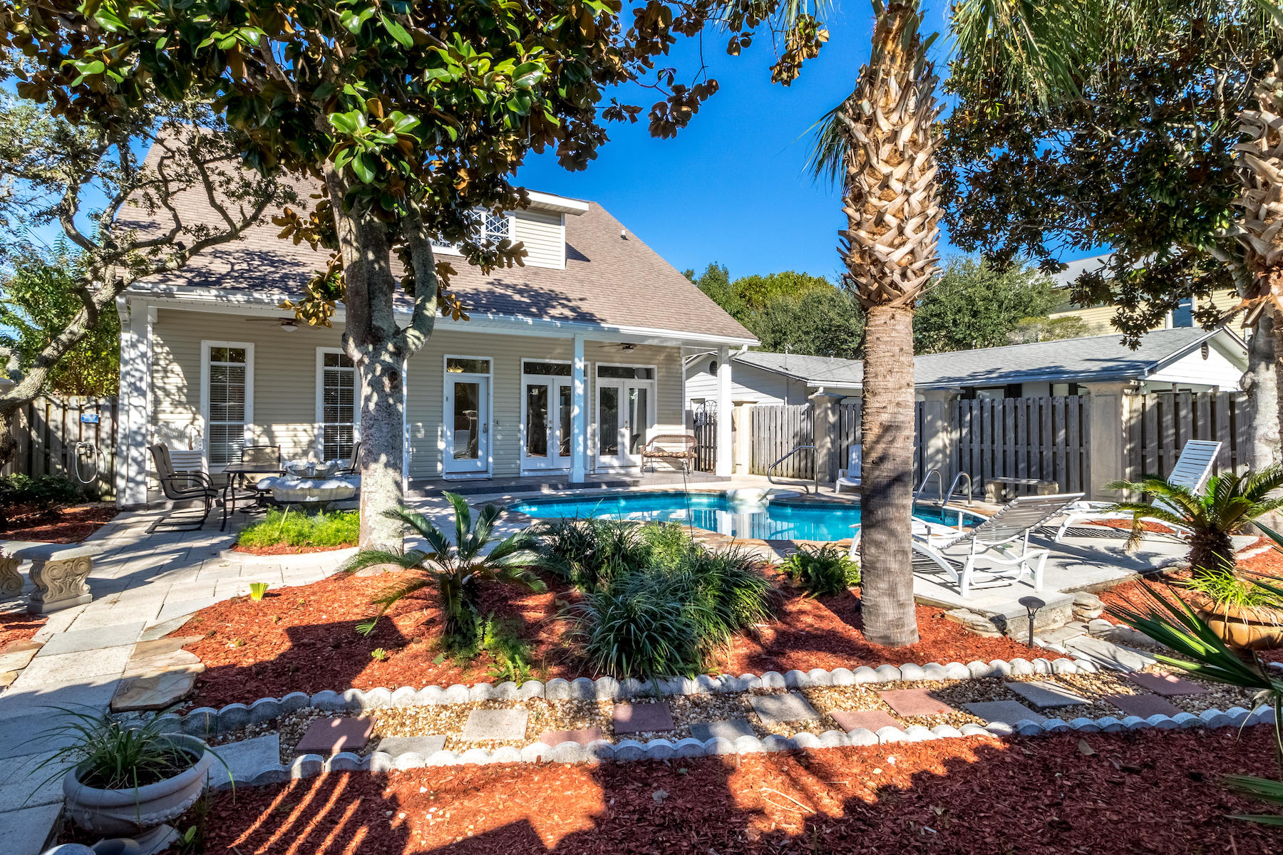 CRYSTAL BEACH - Residential