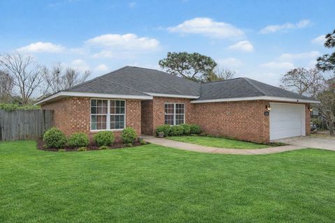 2202 Palo Alto Street Navarre FL 32566