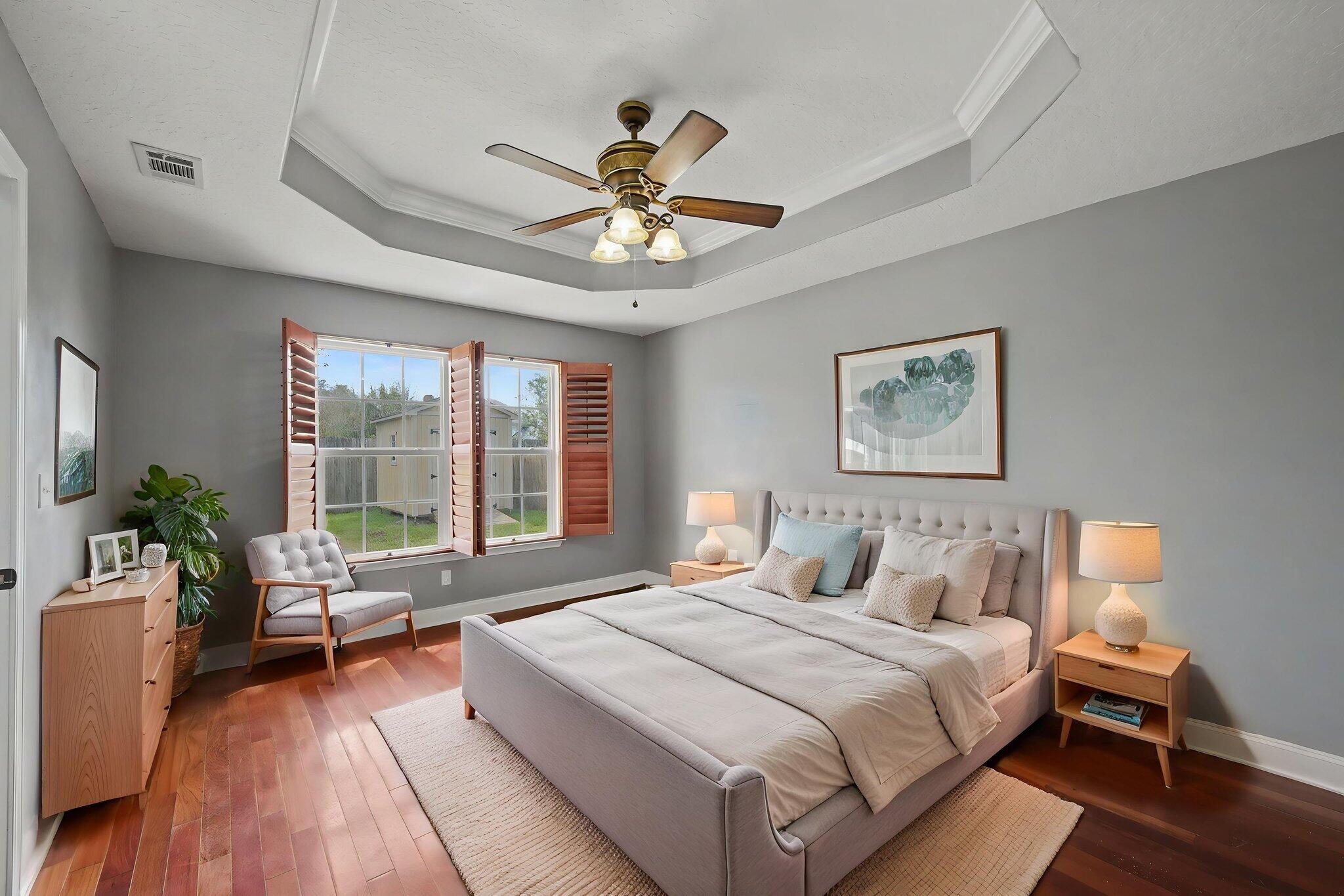 CRESCENT SHORES - Residential