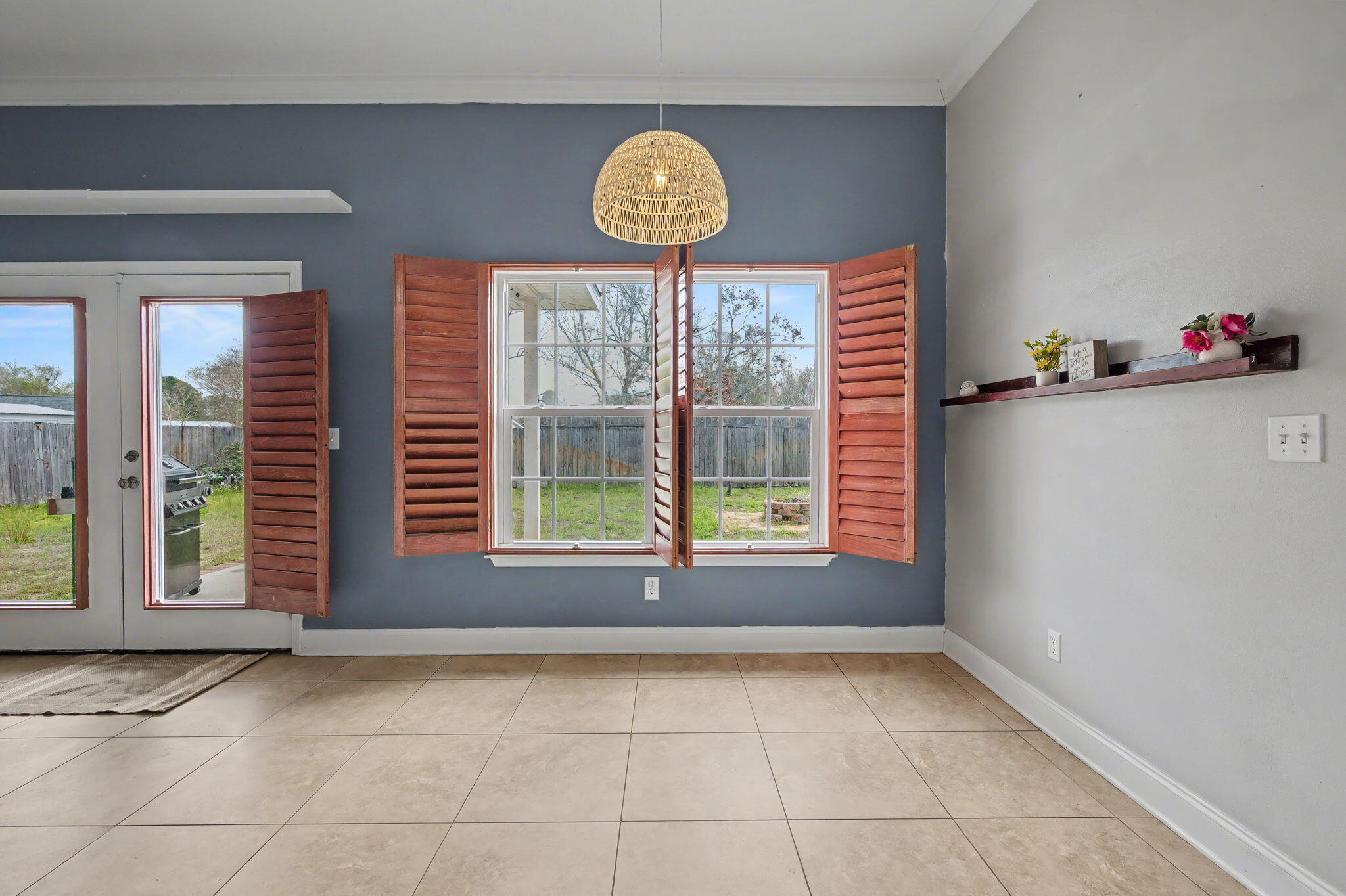 CRESCENT SHORES - Residential