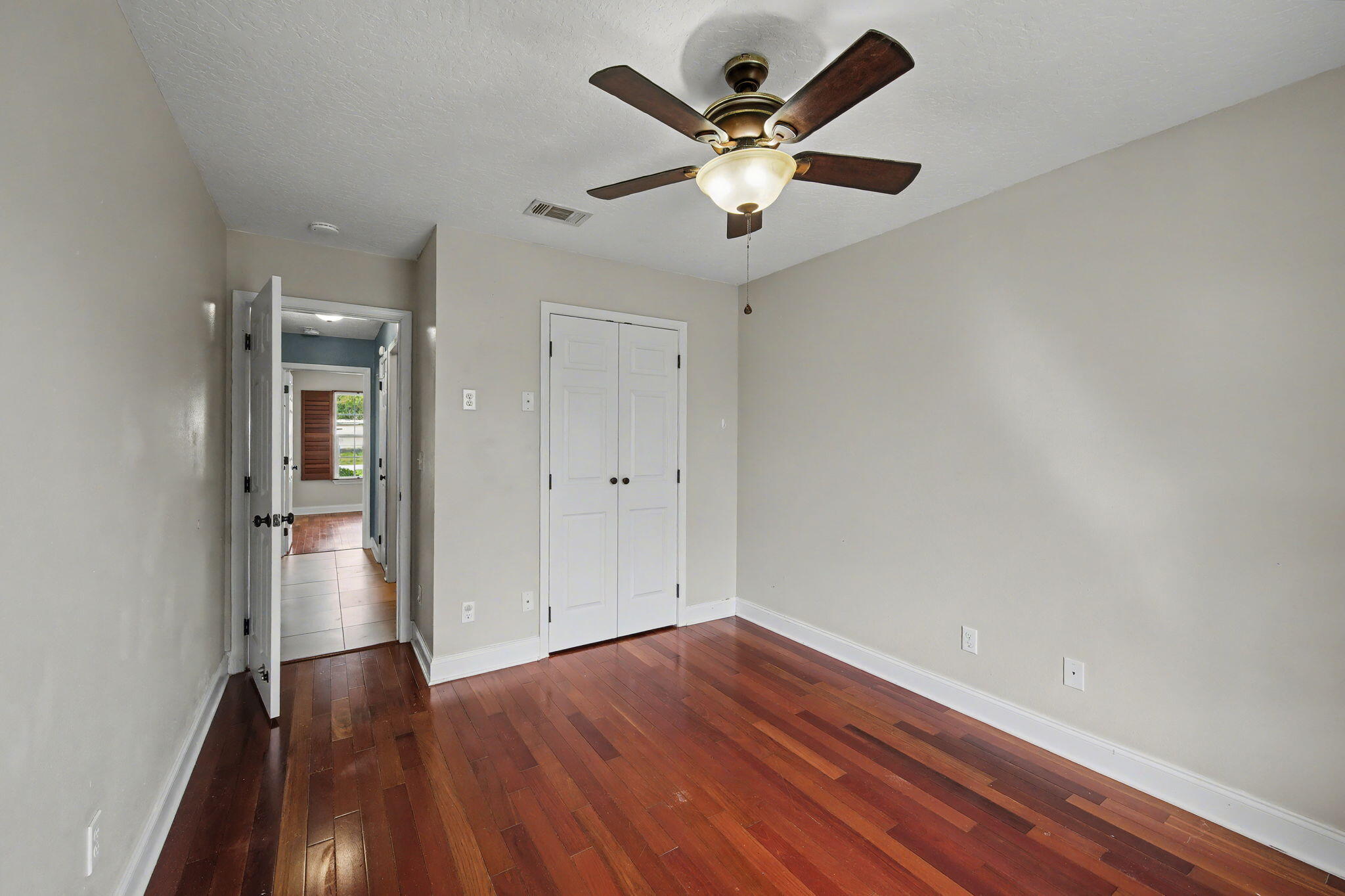 CRESCENT SHORES - Residential