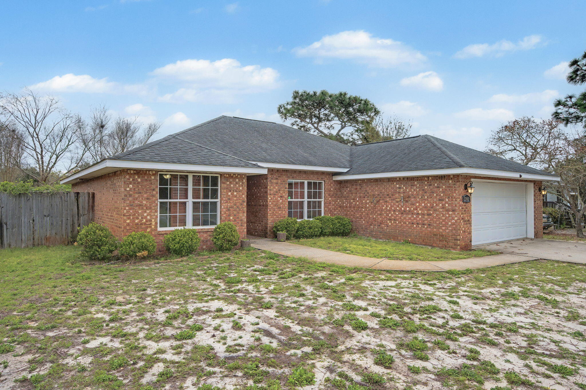 CRESCENT SHORES - Residential