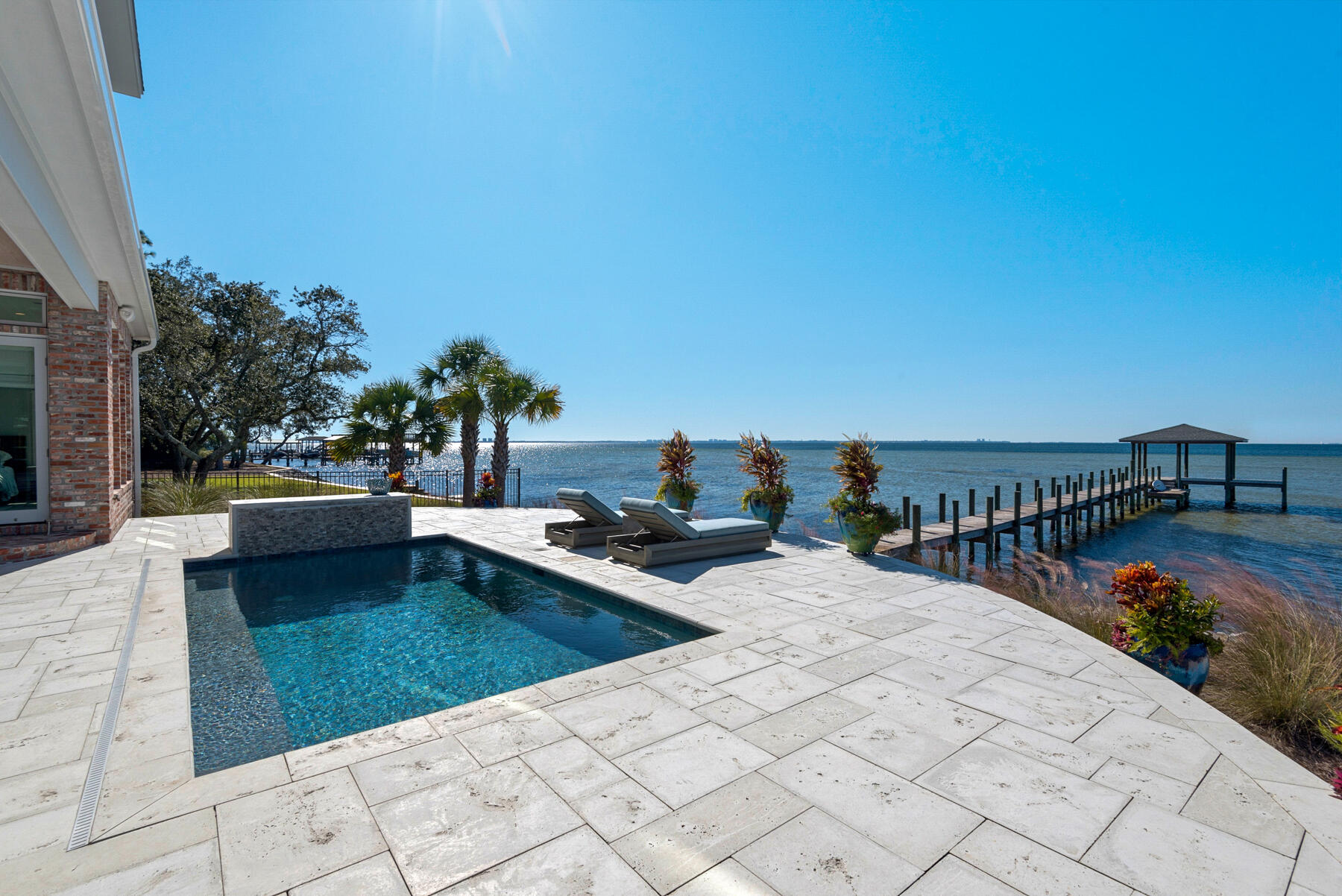 WINDWARD PH 2 BLUEWATER BAY - Residential