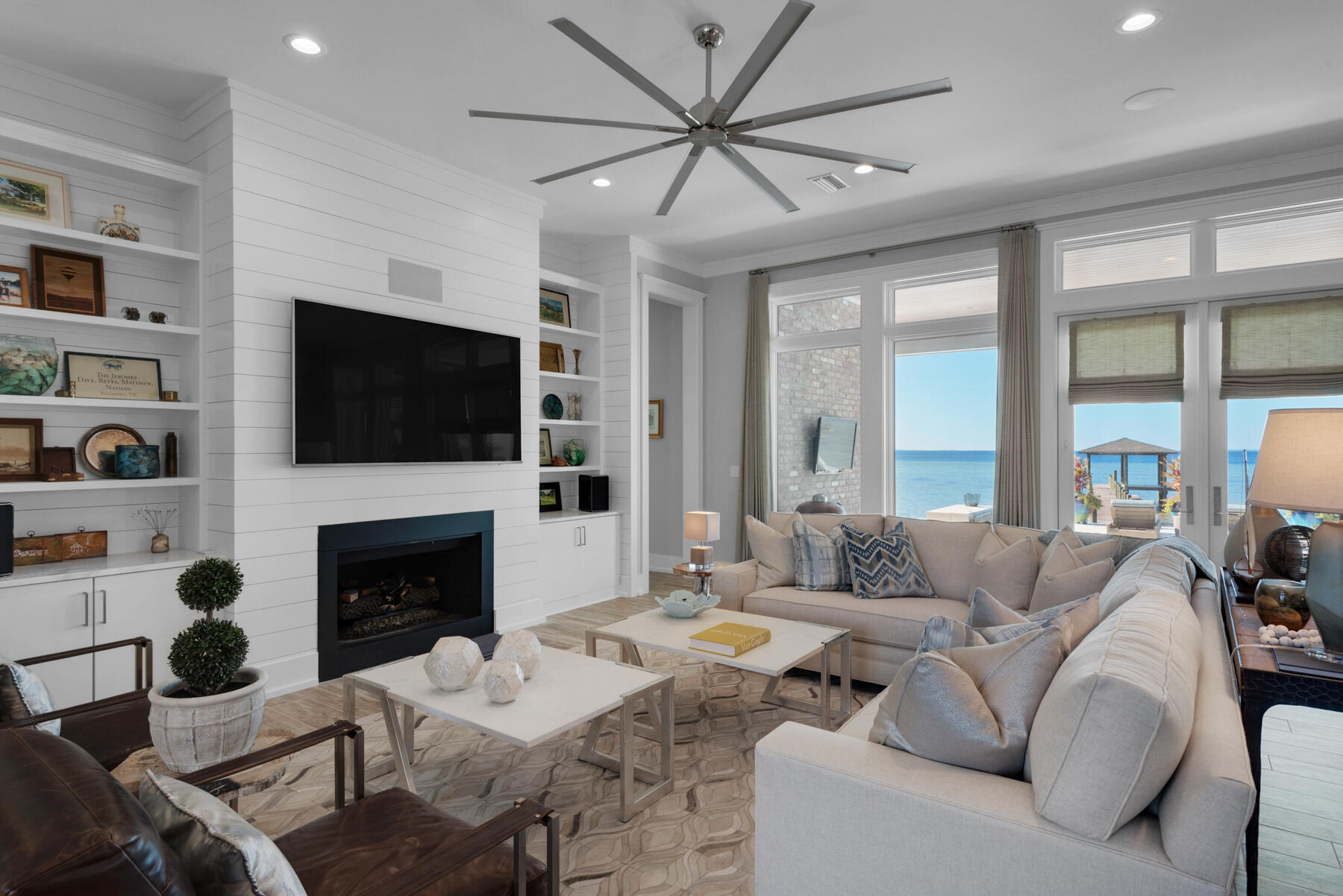 WINDWARD PH 2 BLUEWATER BAY - Residential