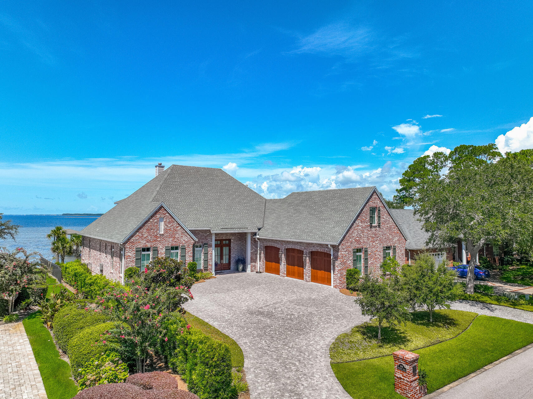WINDWARD PH 2 BLUEWATER BAY - Residential