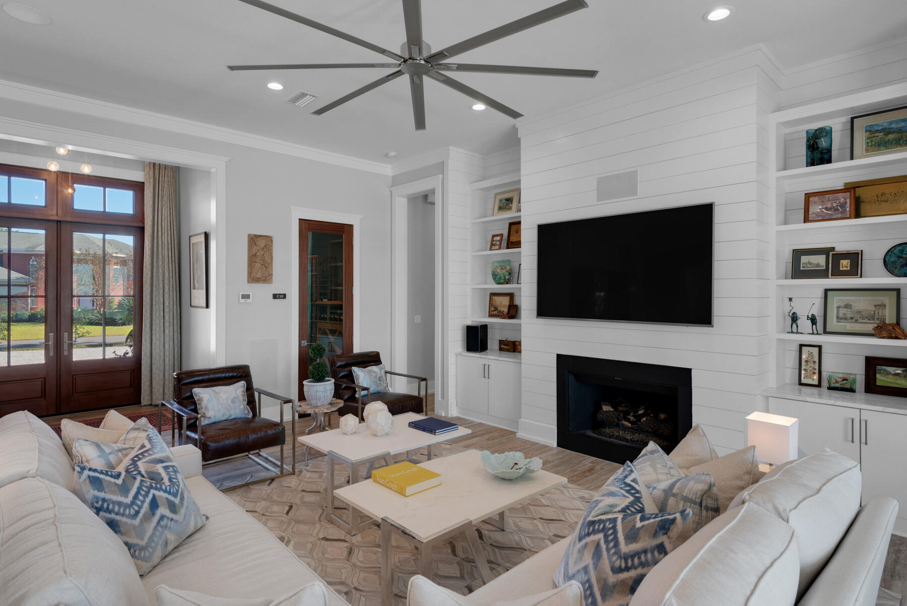 WINDWARD PH 2 BLUEWATER BAY - Residential