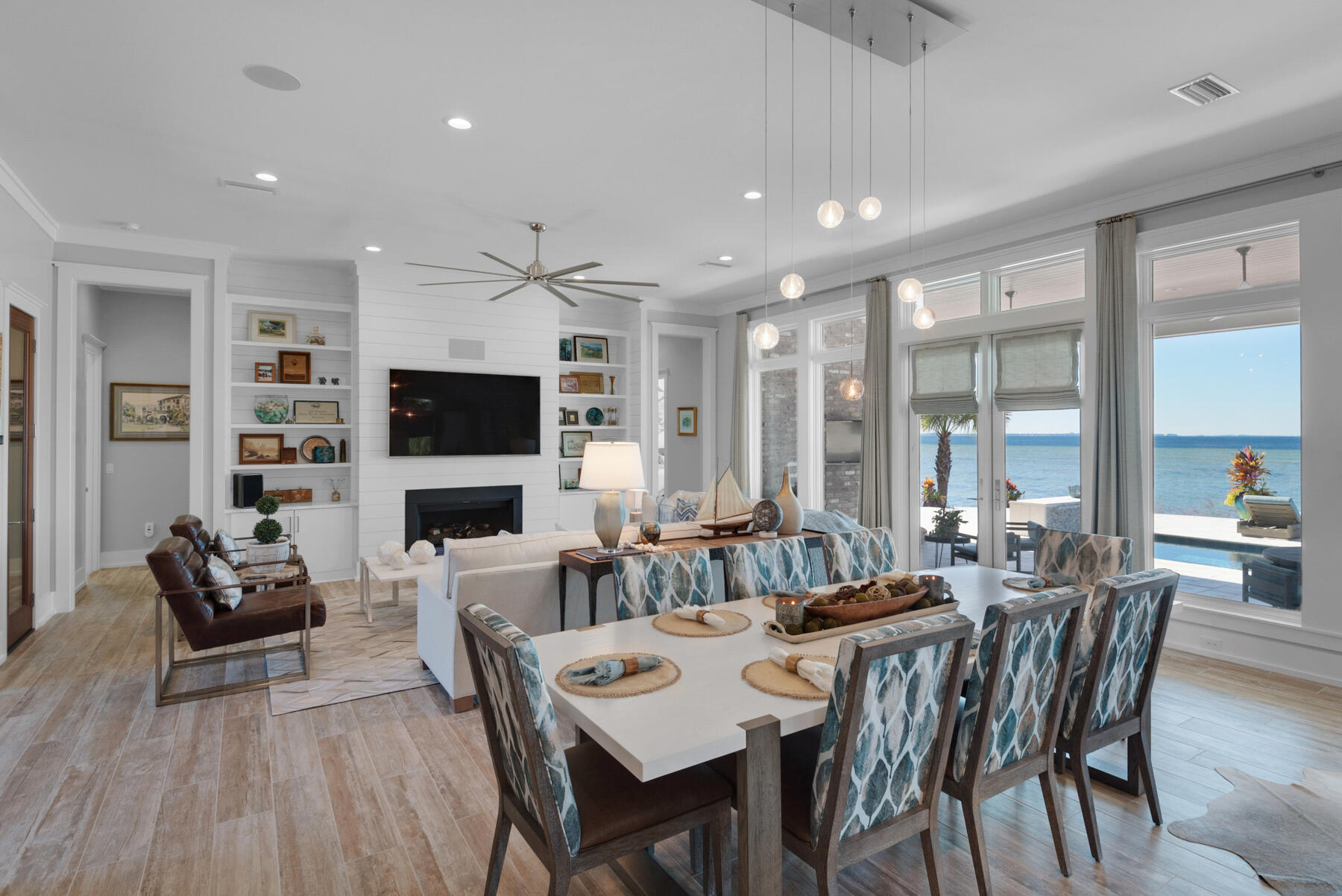 WINDWARD PH 2 BLUEWATER BAY - Residential