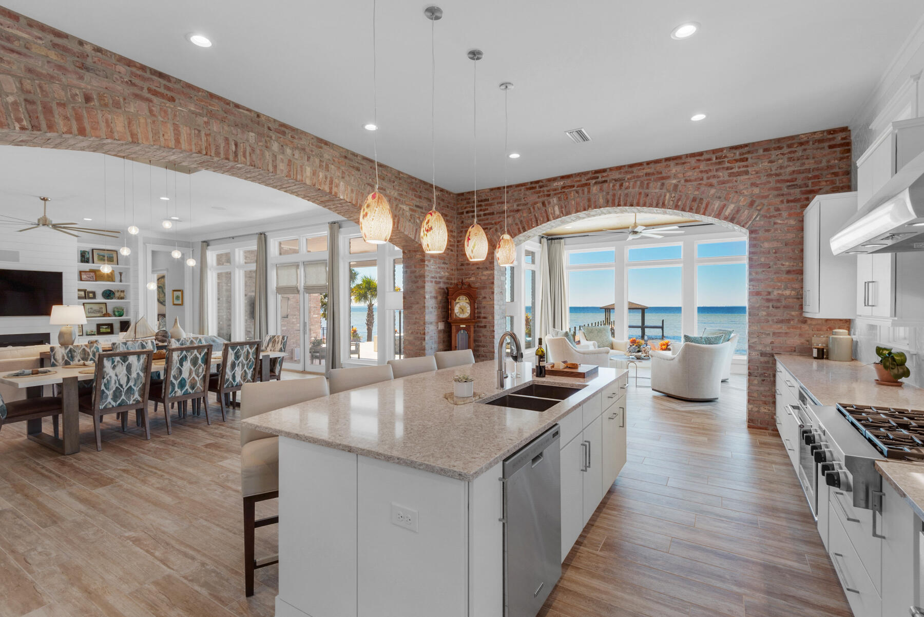 WINDWARD PH 2 BLUEWATER BAY - Residential