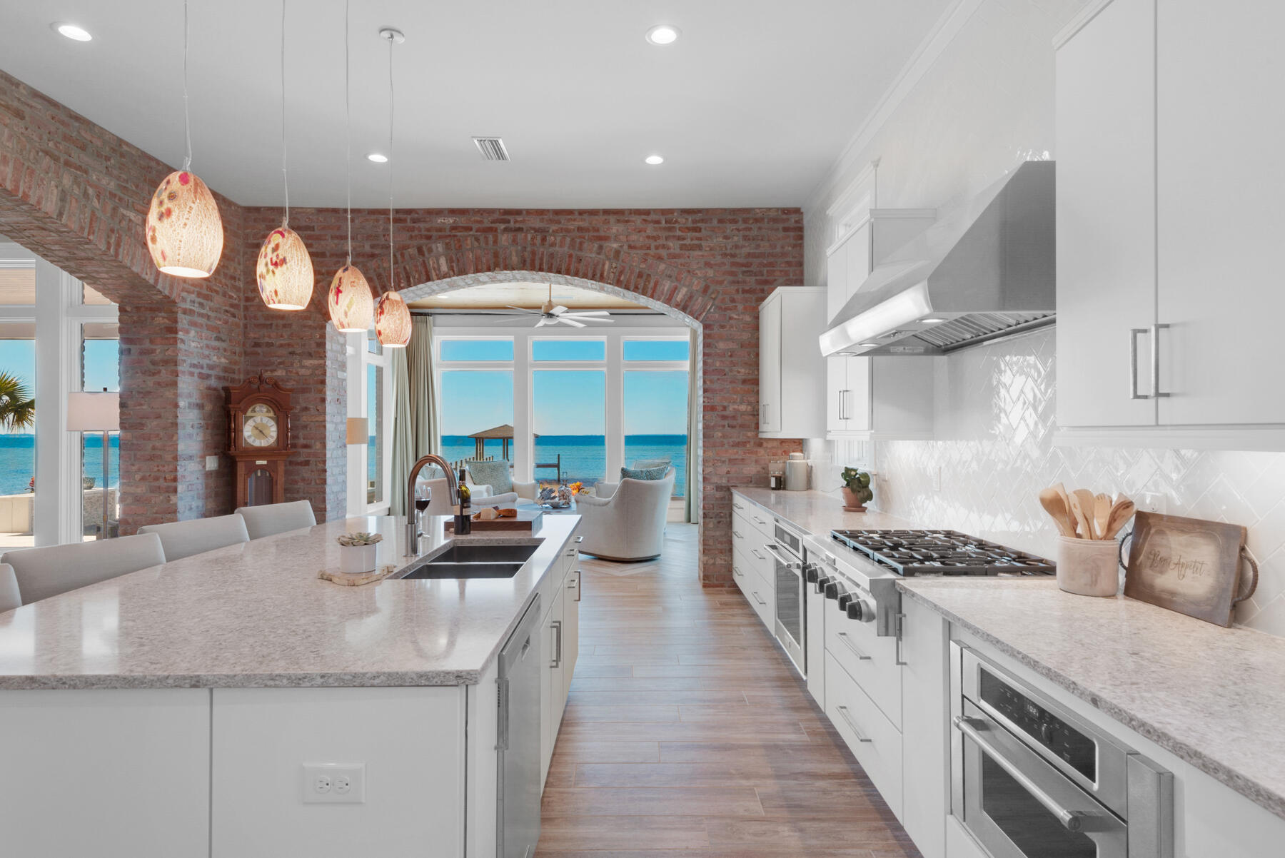 WINDWARD PH 2 BLUEWATER BAY - Residential