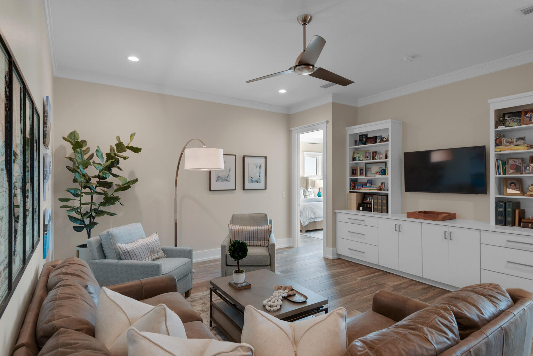 WINDWARD PH 2 BLUEWATER BAY - Residential